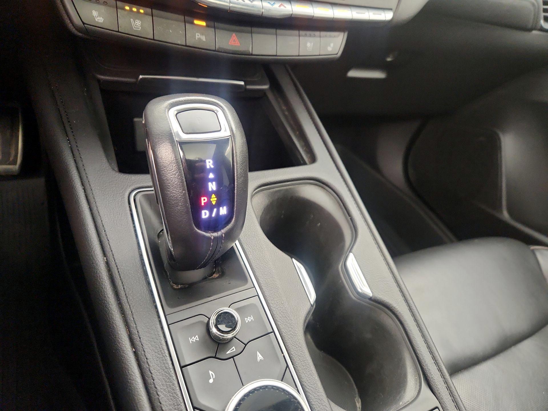 Thumbnail: 2019 Cadillac XT4 - 17