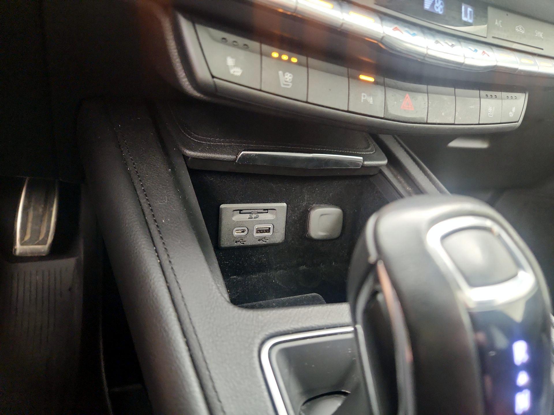 Thumbnail: 2019 Cadillac XT4 - 18