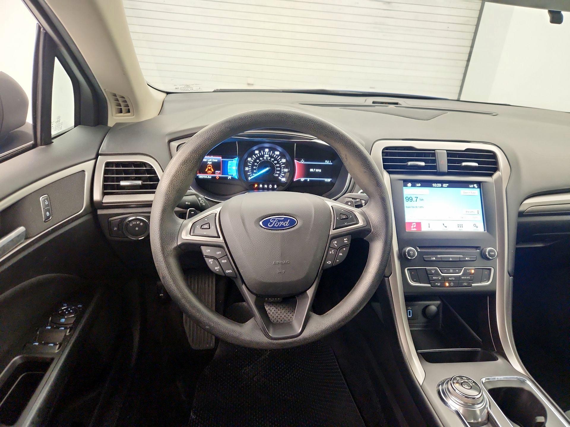 Thumbnail: 2017 Ford Fusion - 10