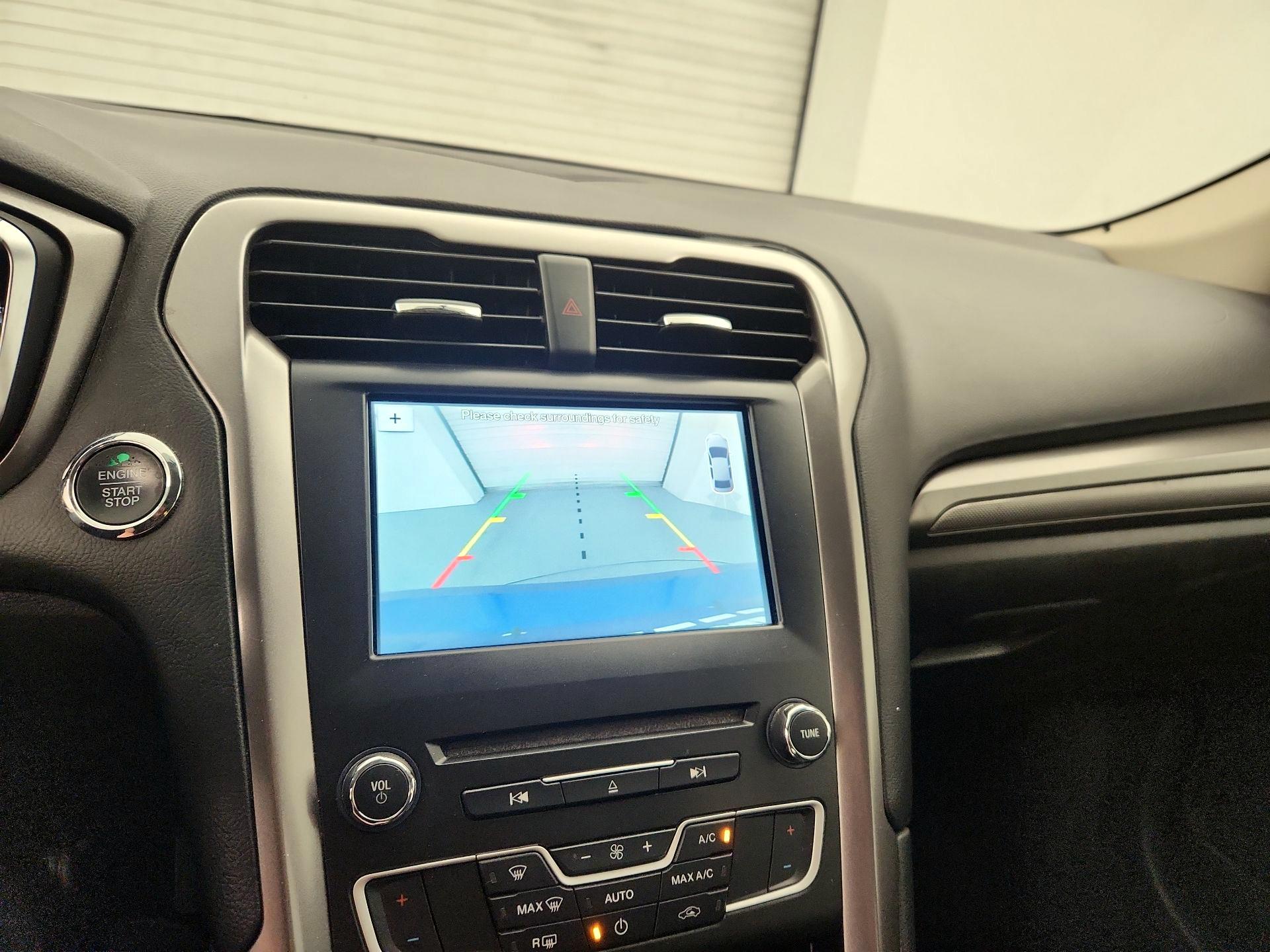 Thumbnail: 2017 Ford Fusion - 14