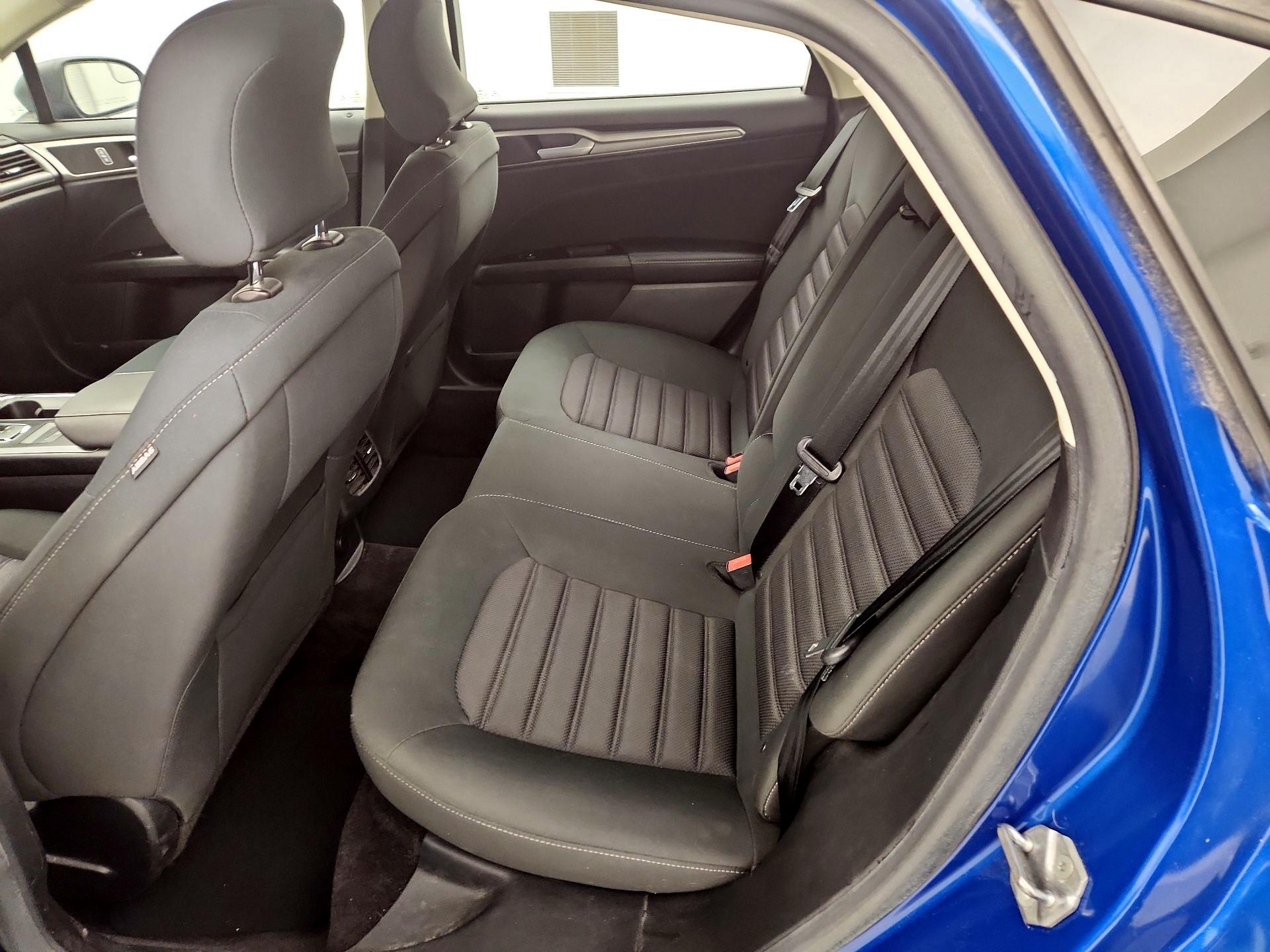 Thumbnail: 2017 Ford Fusion - 19