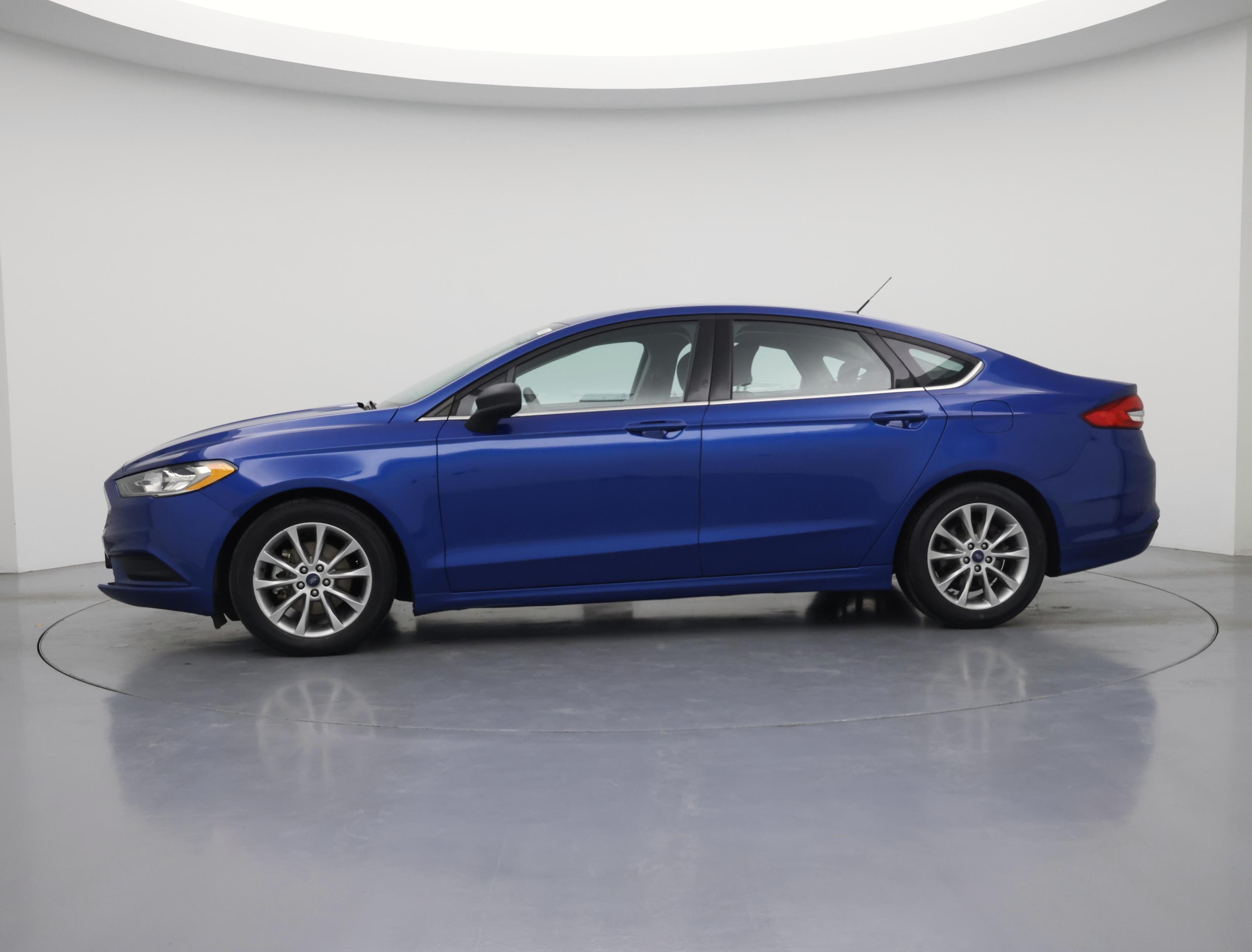 Thumbnail: 2017 Ford Fusion - 3