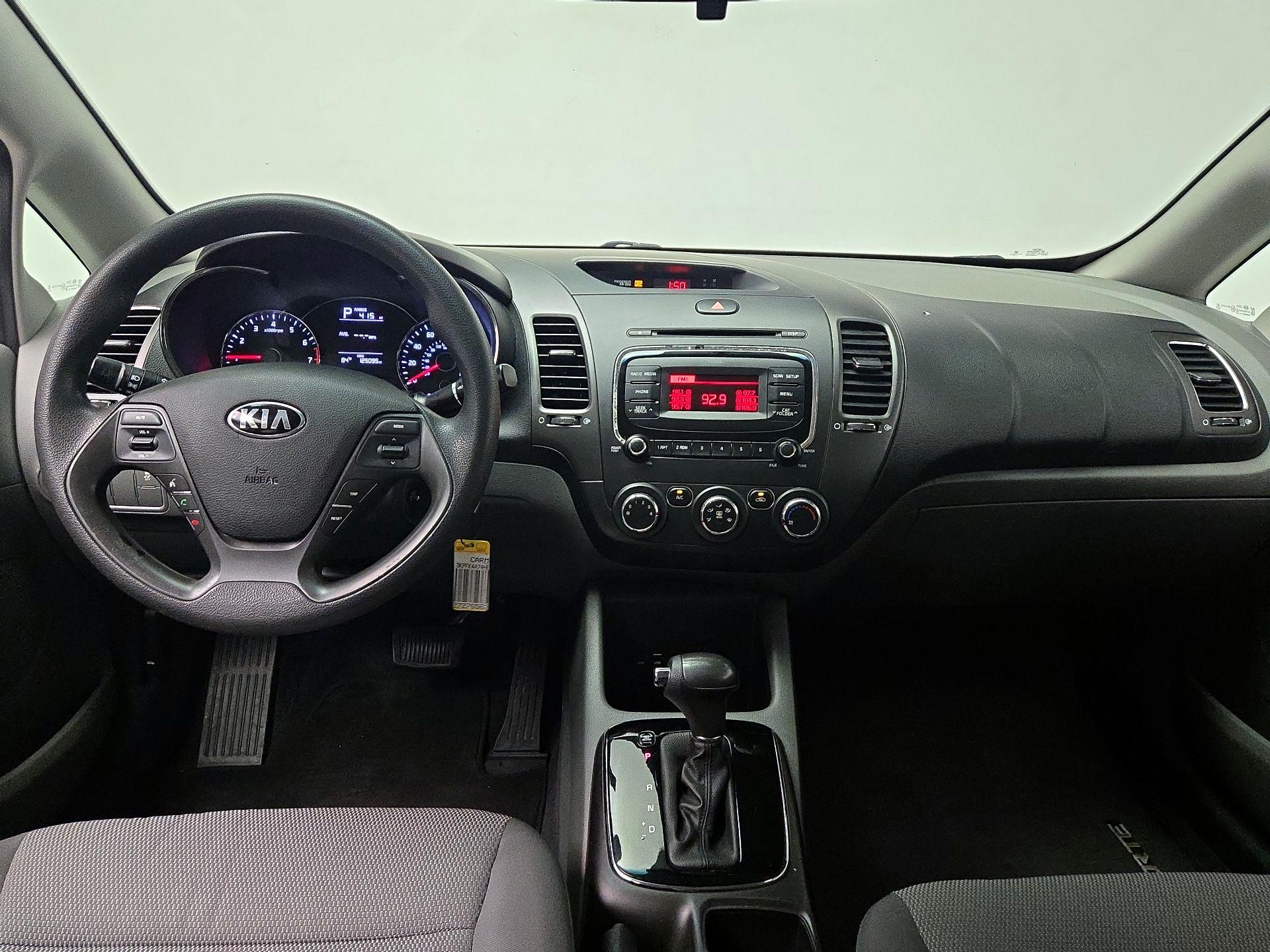 Thumbnail: 2017 Kia Forte - 9