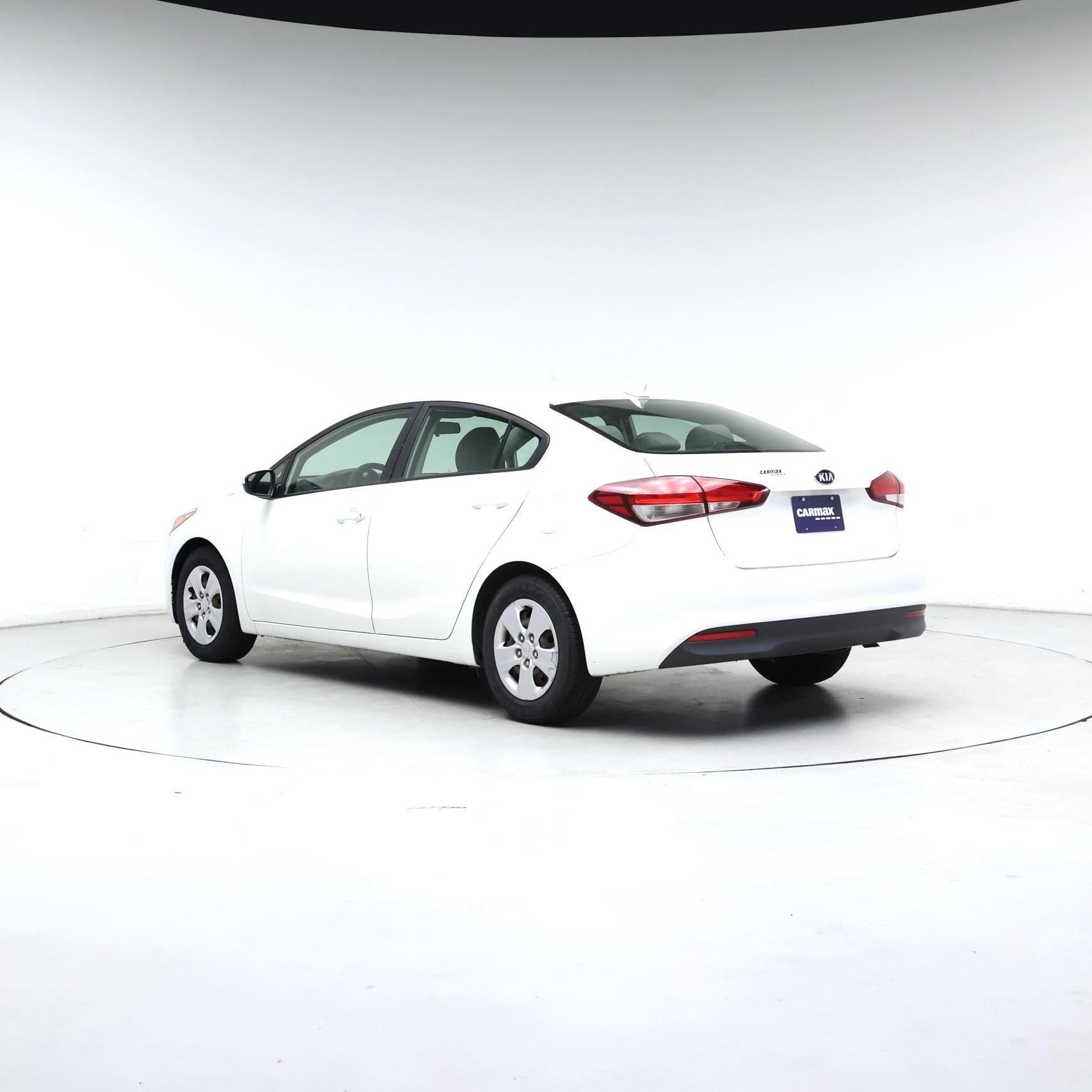 Thumbnail: 2017 Kia Forte - 2