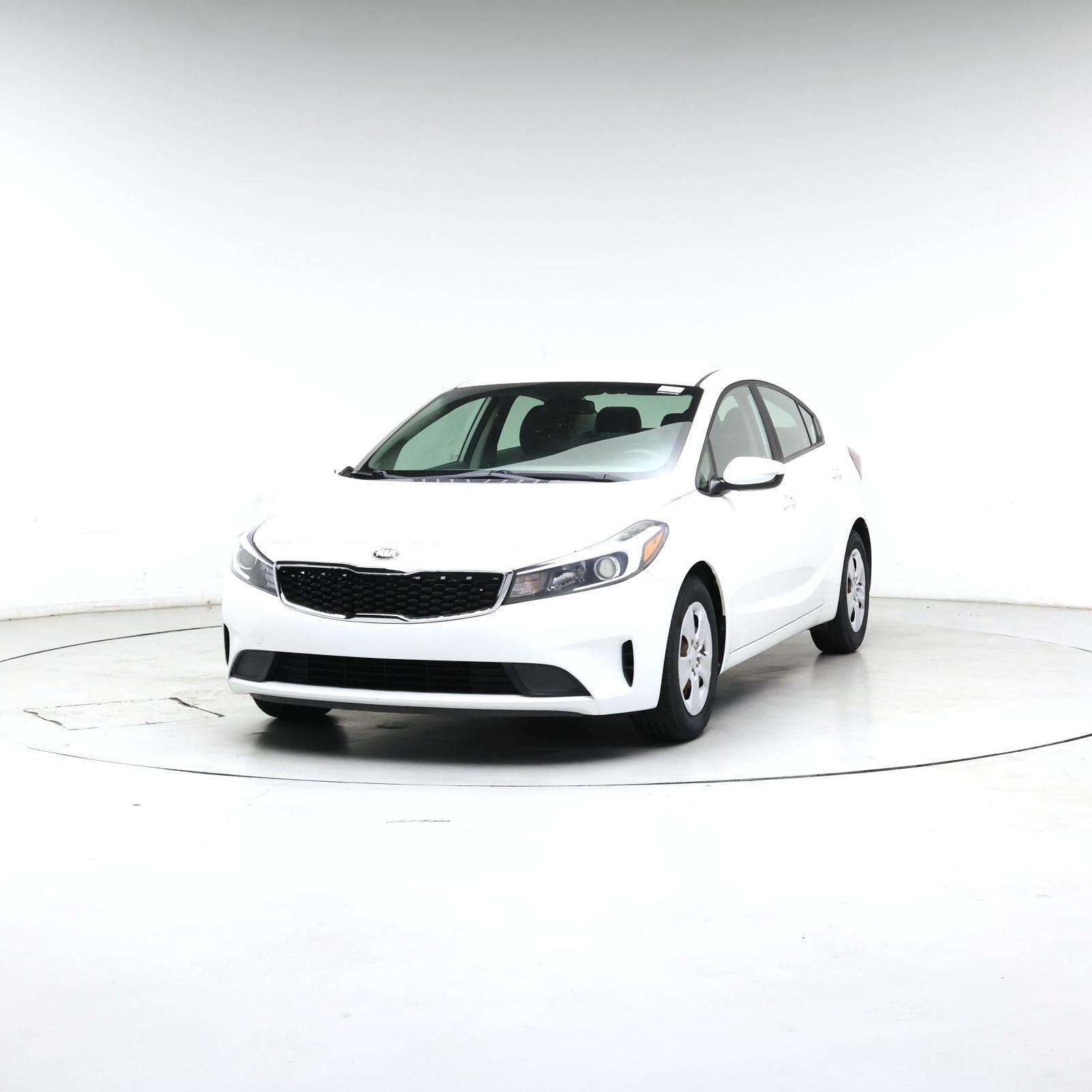 Thumbnail: 2017 Kia Forte - 4