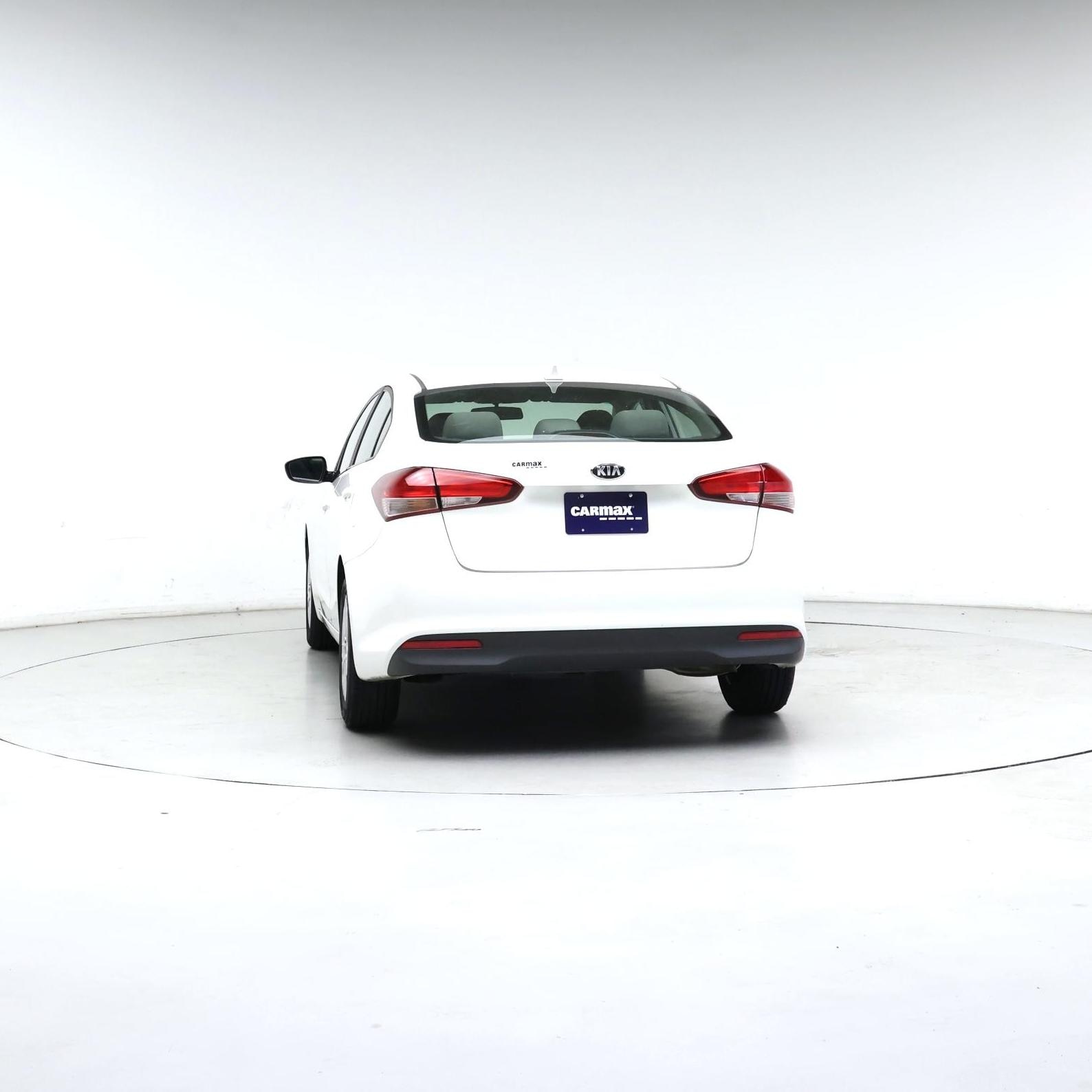 Thumbnail: 2017 Kia Forte - 6