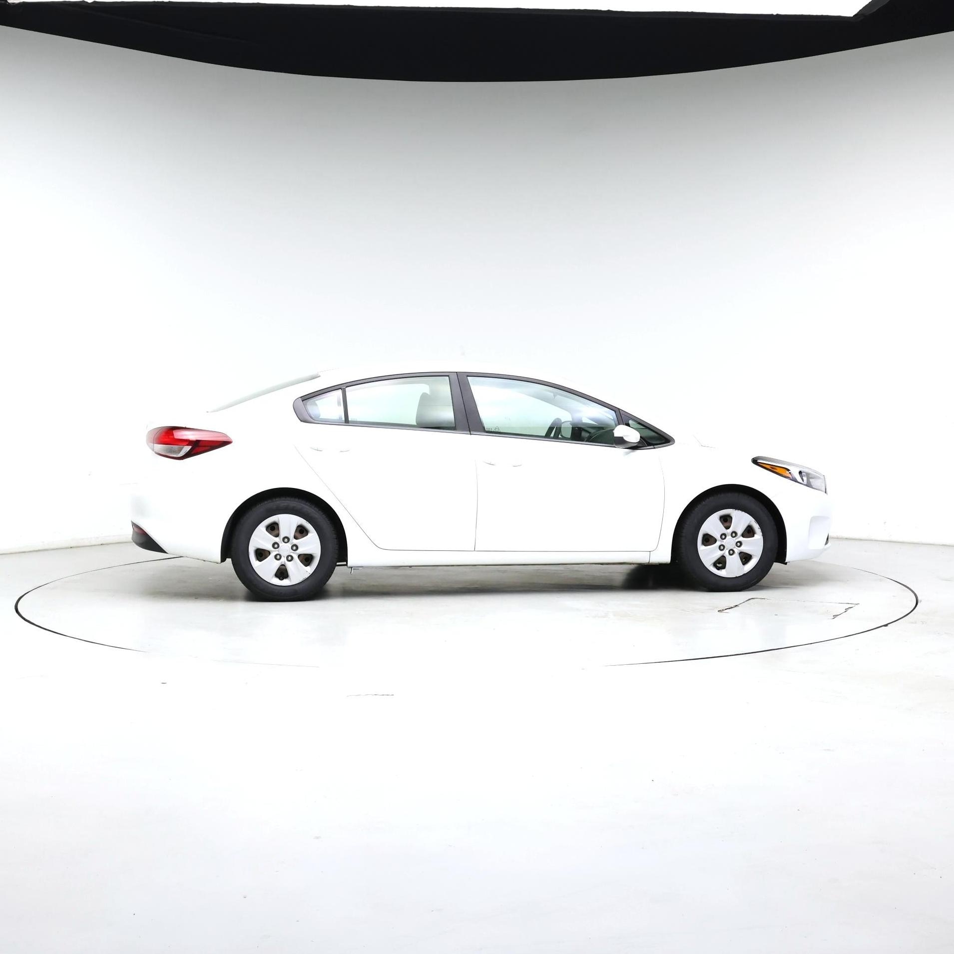 Thumbnail: 2017 Kia Forte - 7