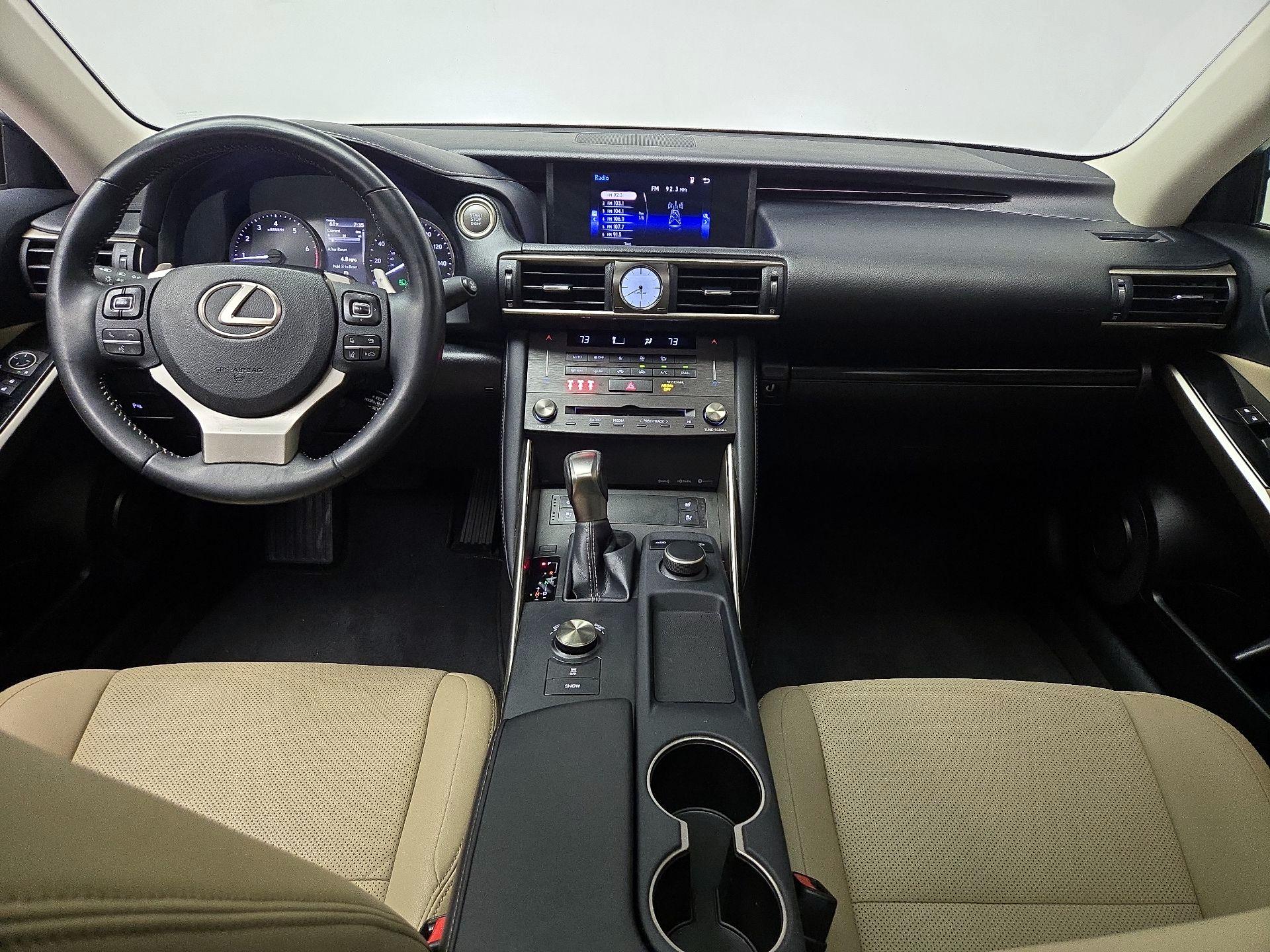 Thumbnail: 2019 Lexus IS - 9