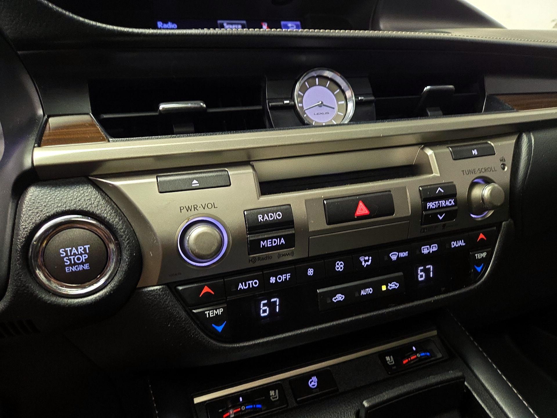 Thumbnail: 2016 Lexus ES - 17