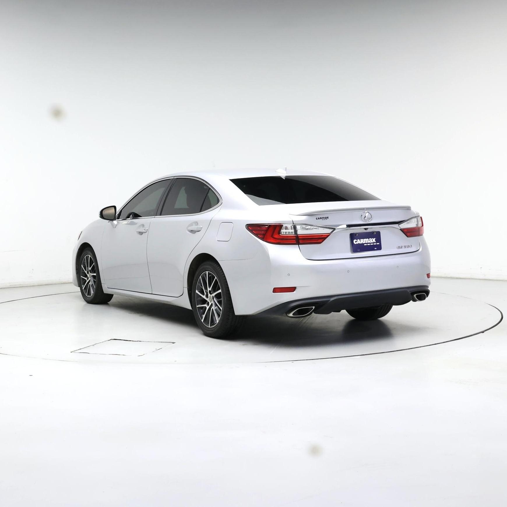 Thumbnail: 2016 Lexus ES - 2