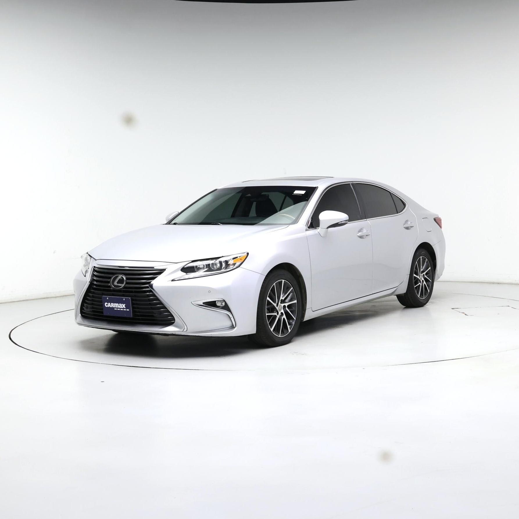 Thumbnail: 2016 Lexus ES - 4