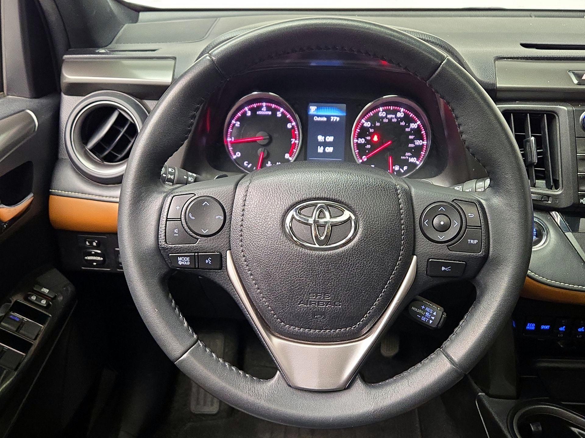 Thumbnail: 2017 Toyota RAV4 - 10