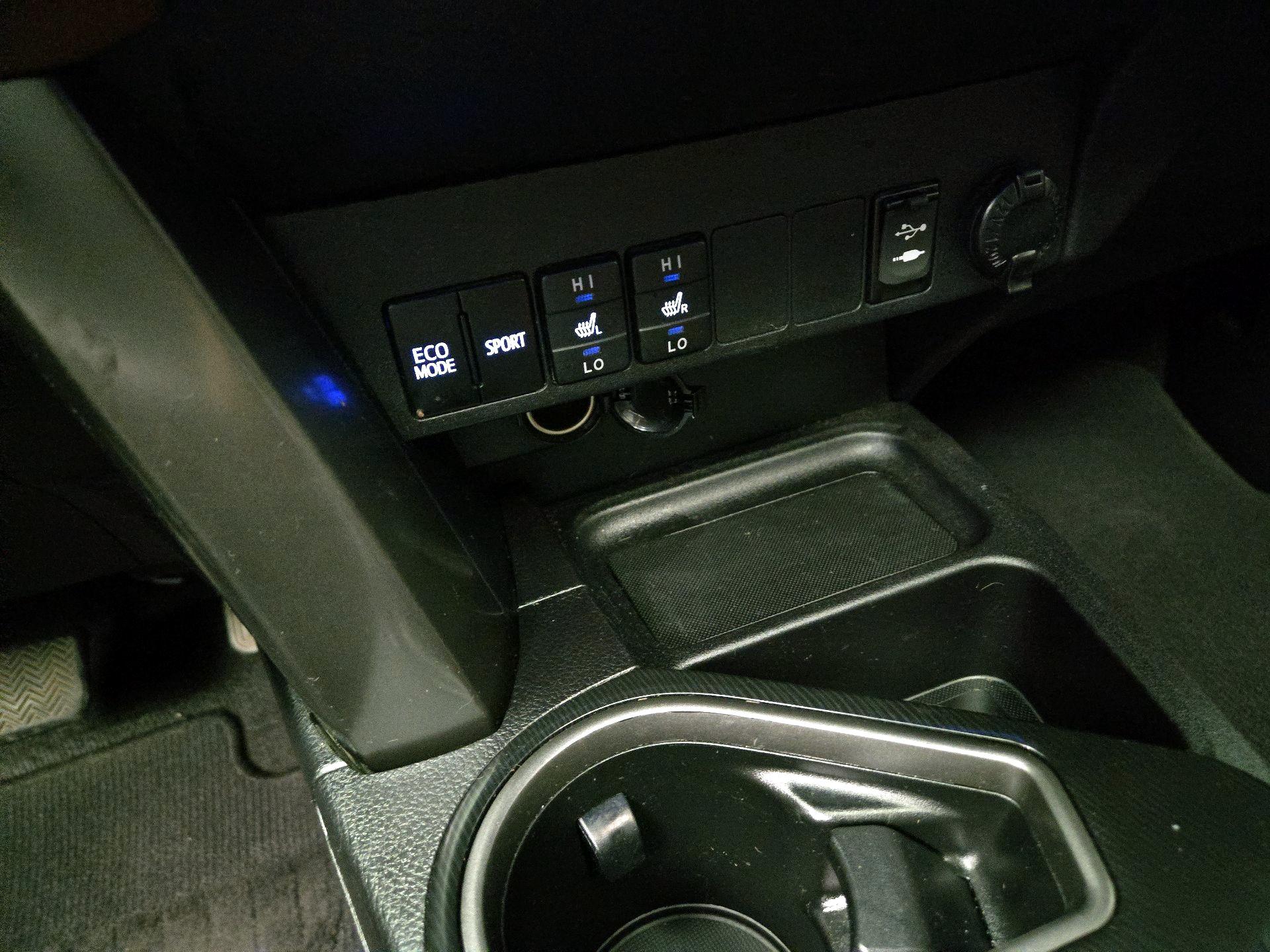 Thumbnail: 2017 Toyota RAV4 - 18