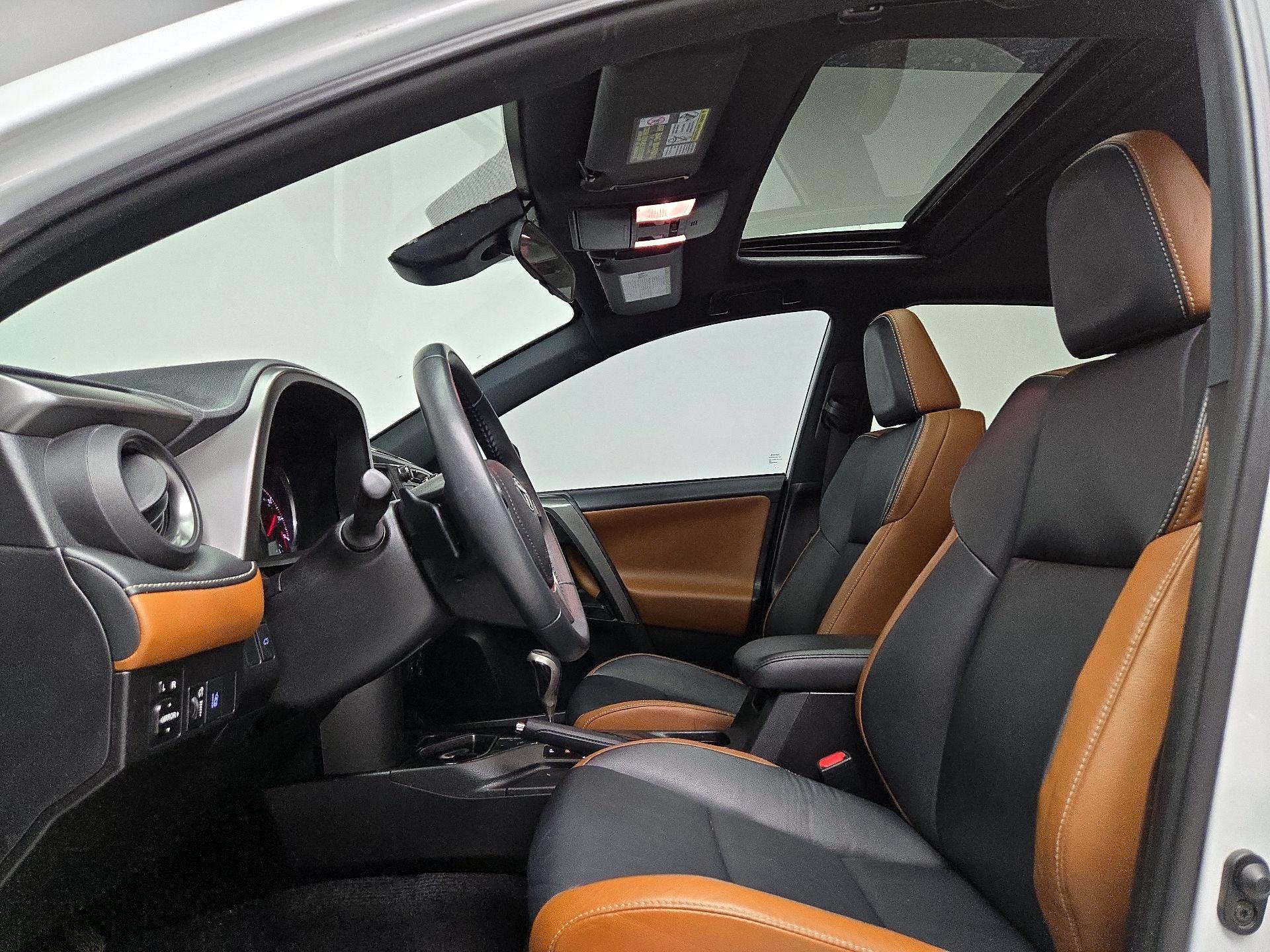 Thumbnail: 2017 Toyota RAV4 - 19