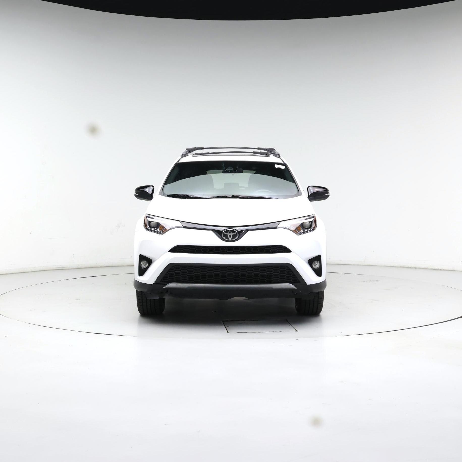Thumbnail: 2017 Toyota RAV4 - 5