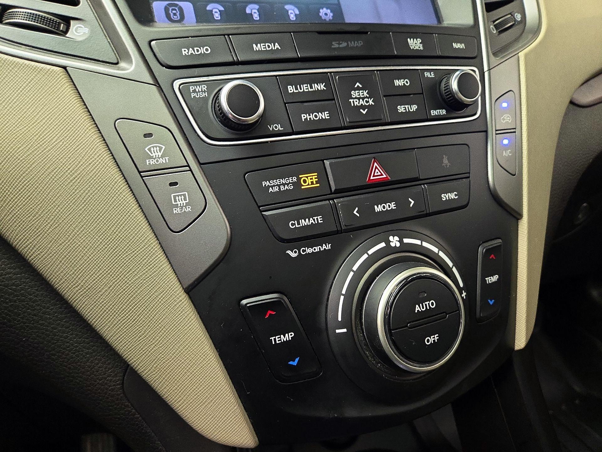 Thumbnail: 2018 Hyundai Santa Fe - 17