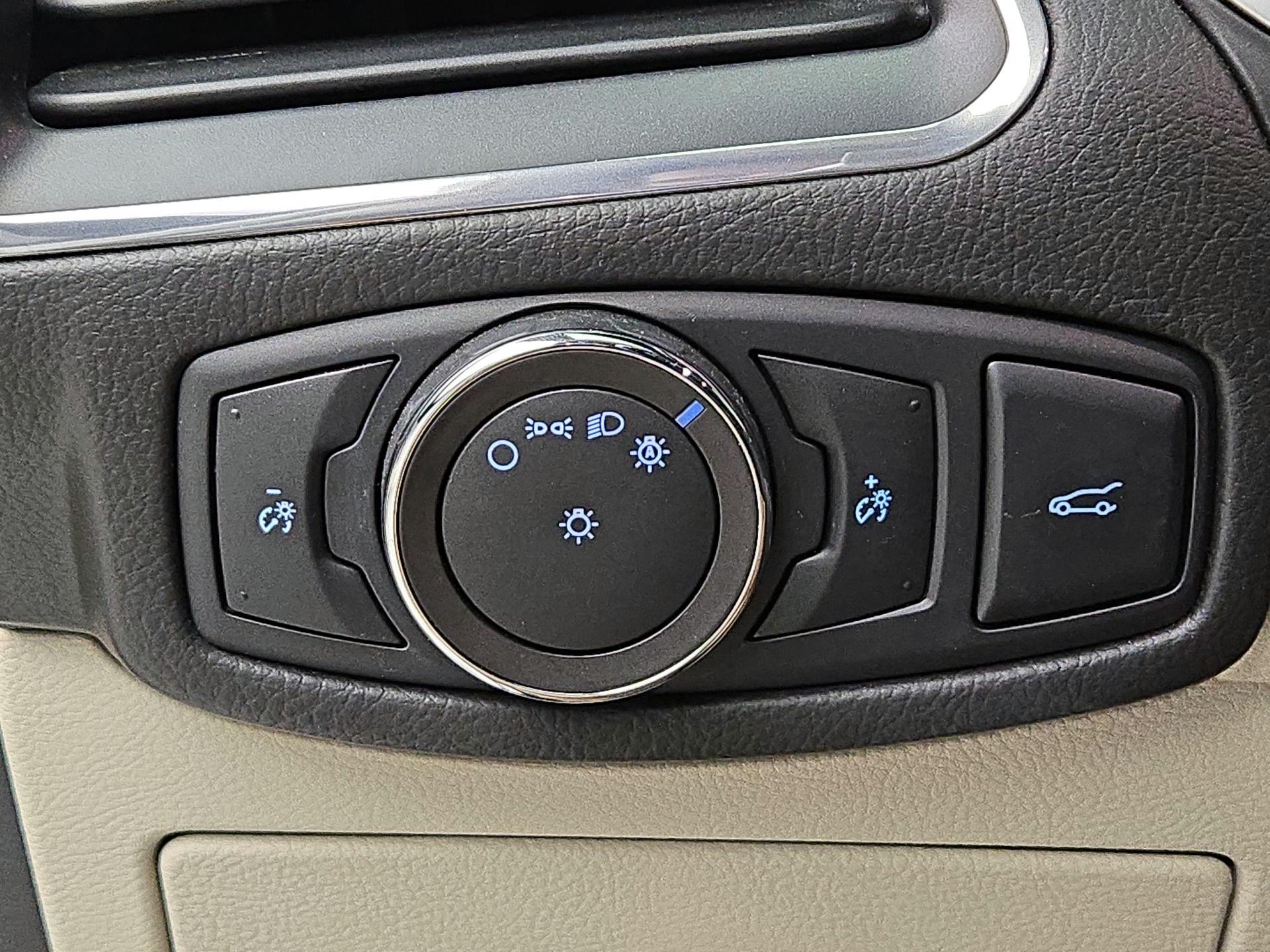 Thumbnail: 2018 Ford Edge - 13