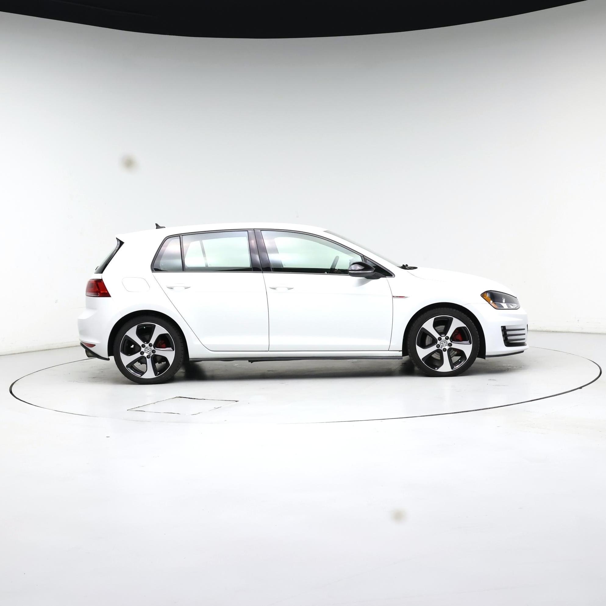 Thumbnail: 2017 Volkswagen Golf - 7