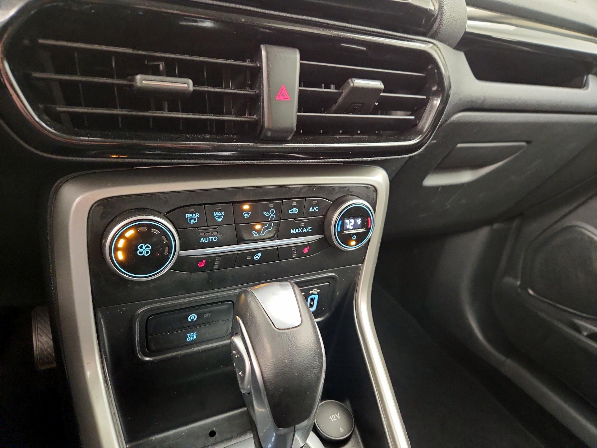 Thumbnail: 2020 Ford EcoSport - 16