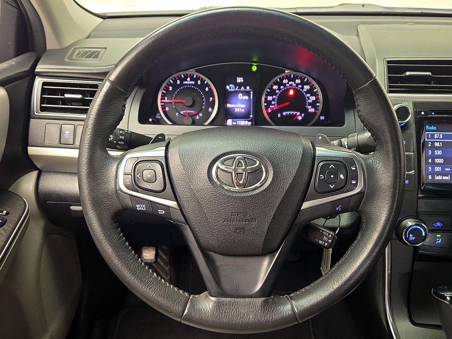 Thumbnail: 2017 Toyota Camry - 10