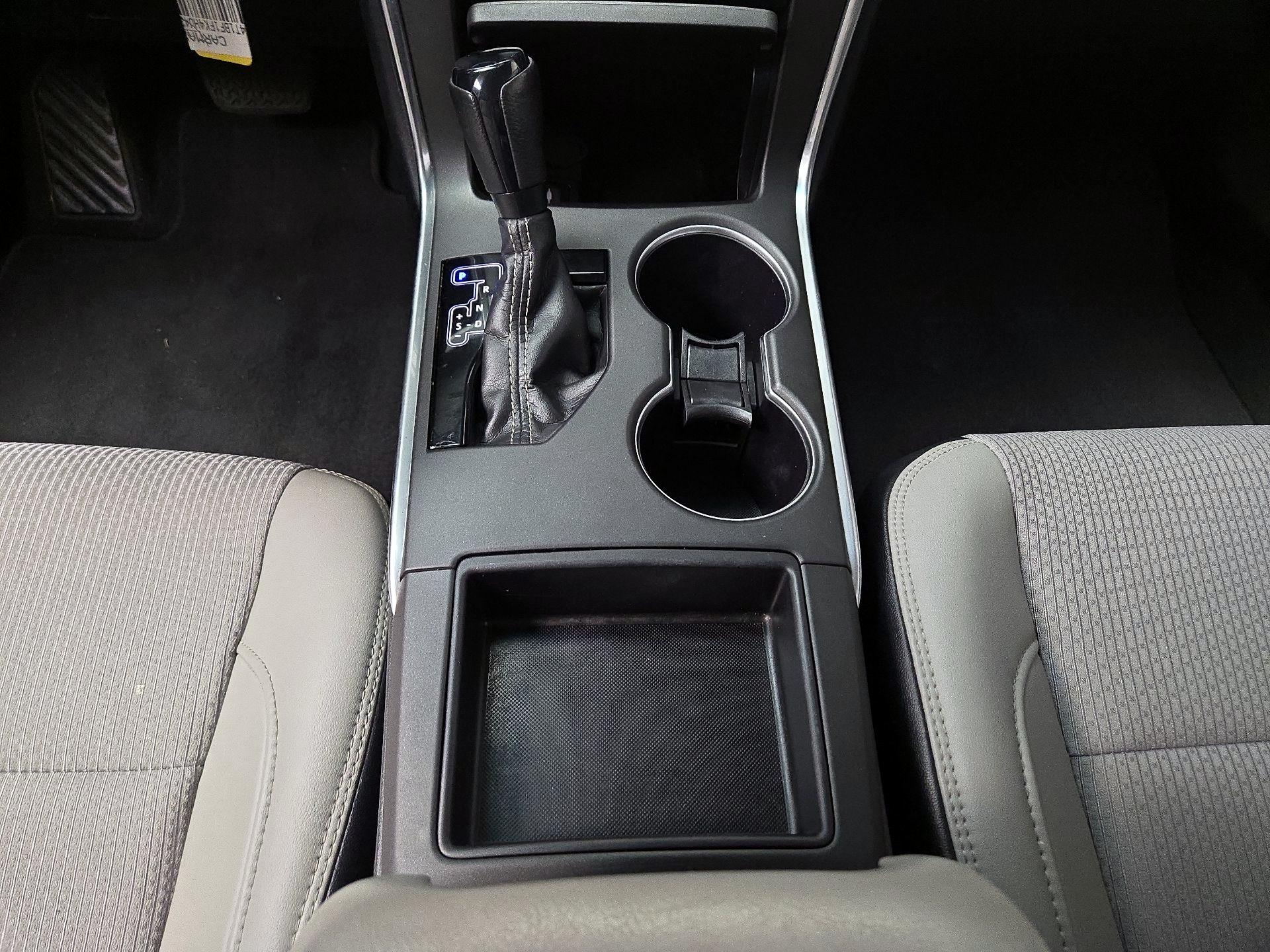 Thumbnail: 2017 Toyota Camry - 17