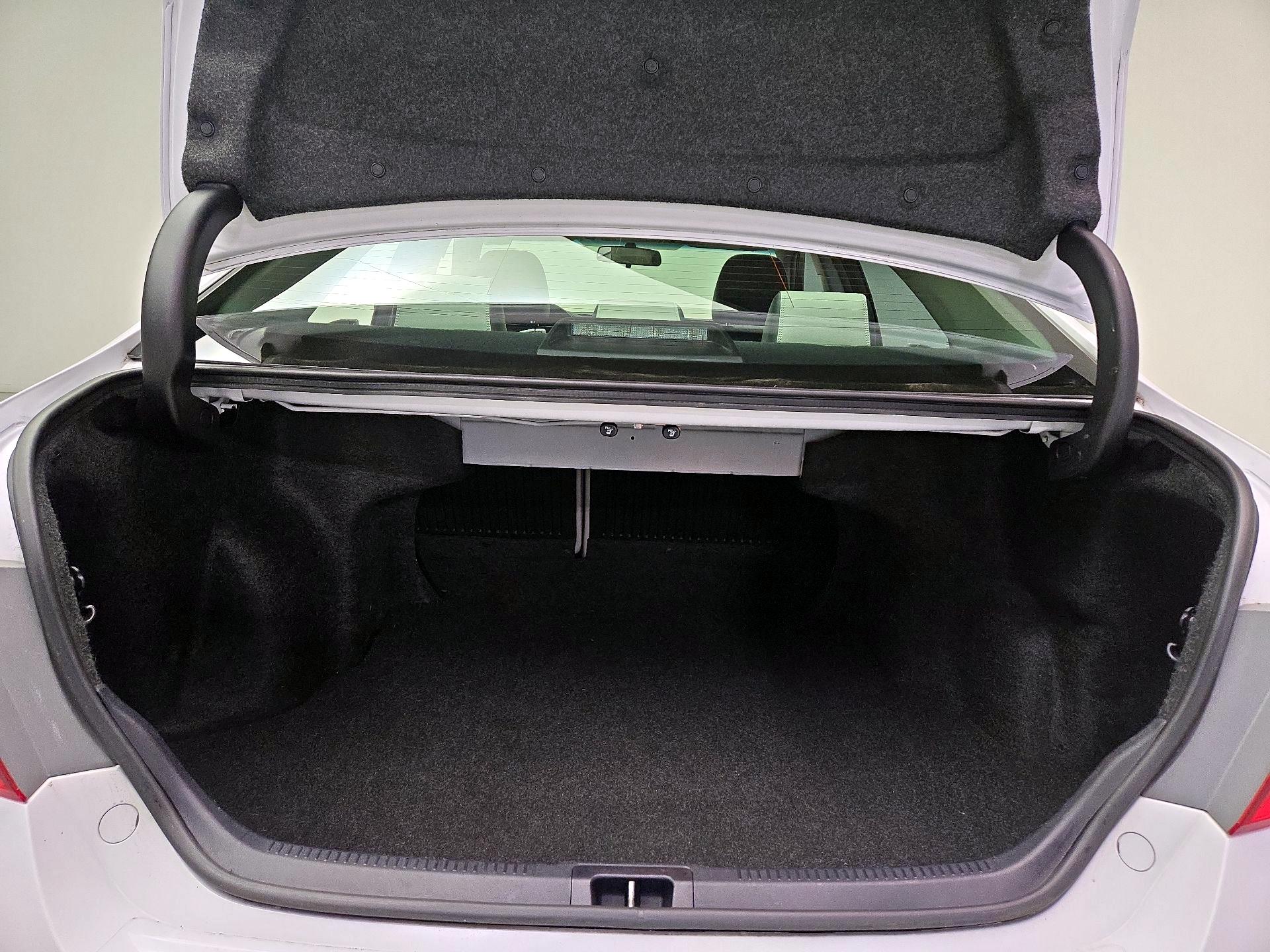 Thumbnail: 2017 Toyota Camry - 20