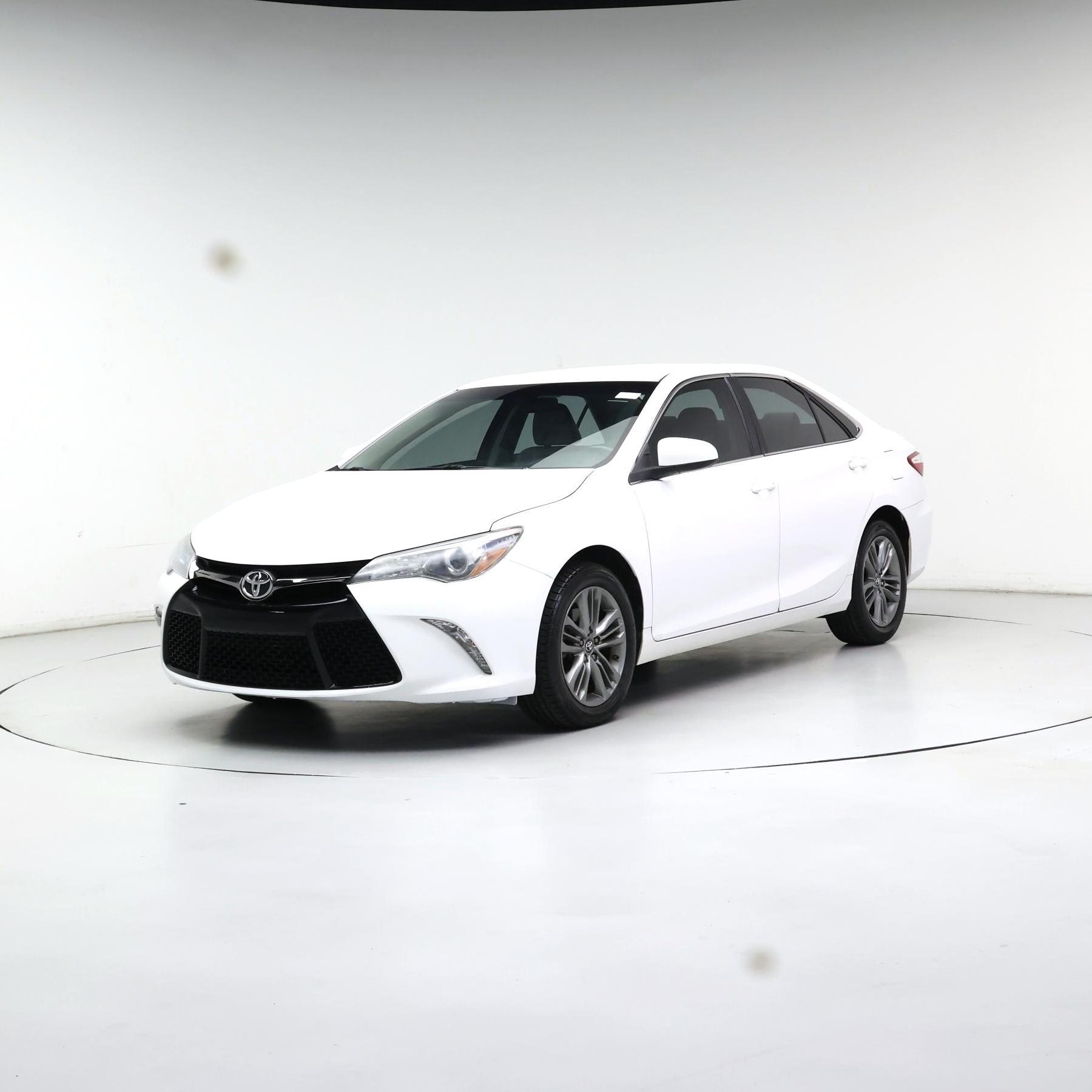 Thumbnail: 2017 Toyota Camry - 4