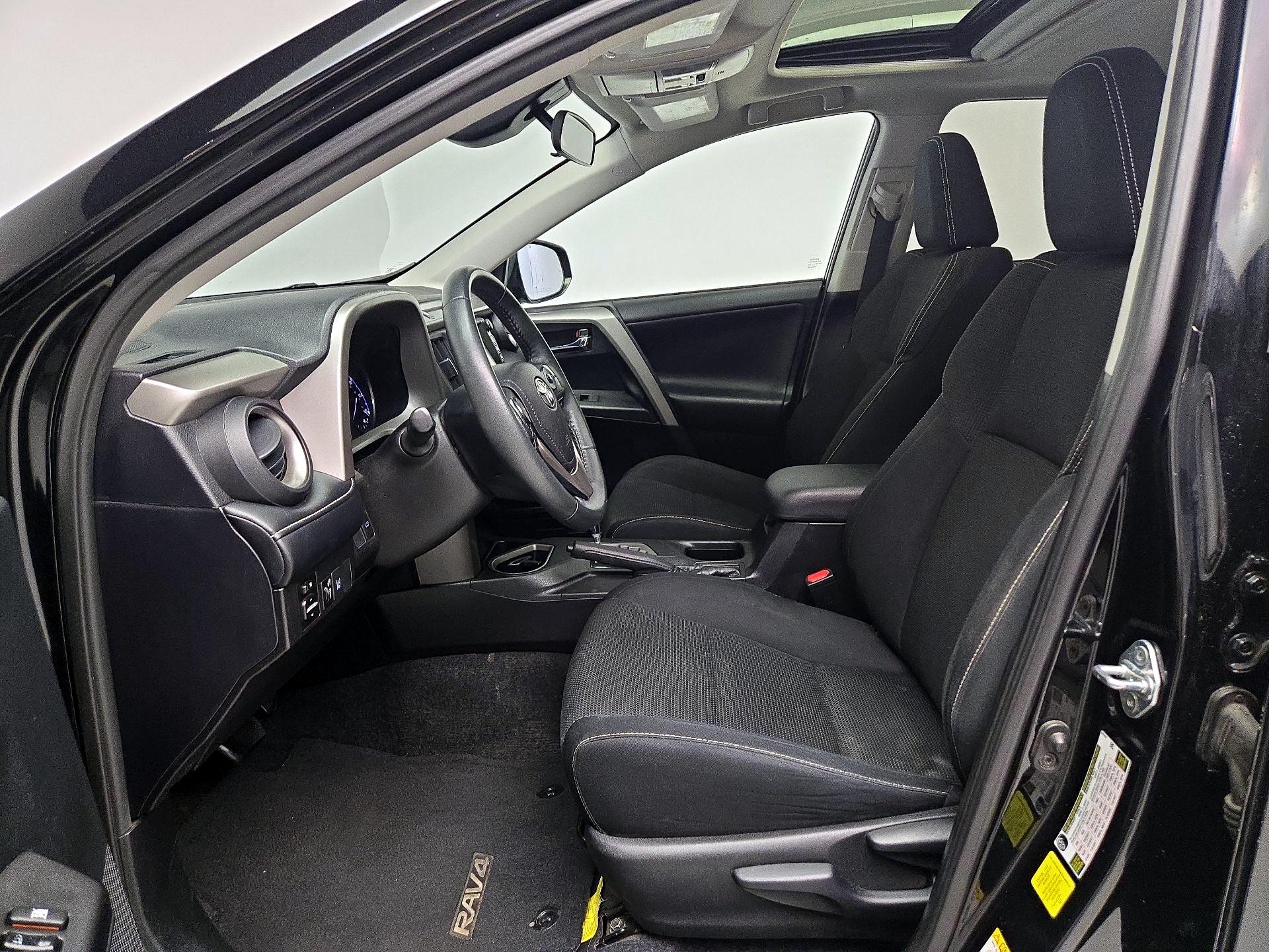 Thumbnail: 2017 Toyota RAV4 - 11