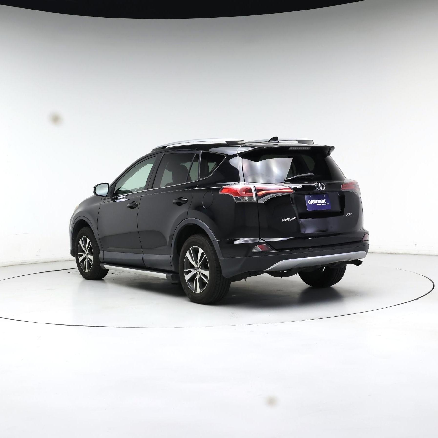 Thumbnail: 2017 Toyota RAV4 - 2