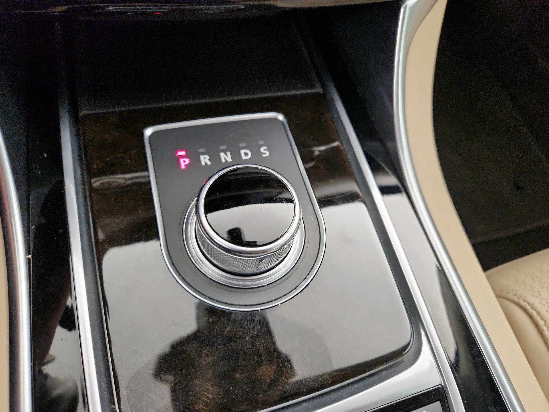 Thumbnail: 2016 Jaguar XF - 17