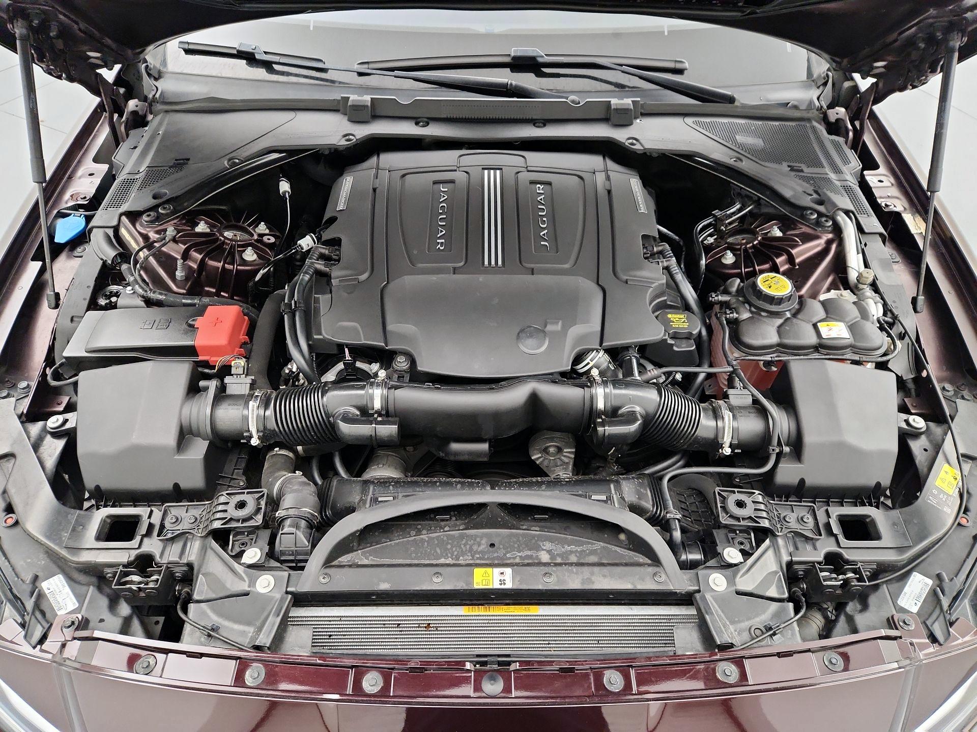 Thumbnail: 2016 Jaguar XF - 20