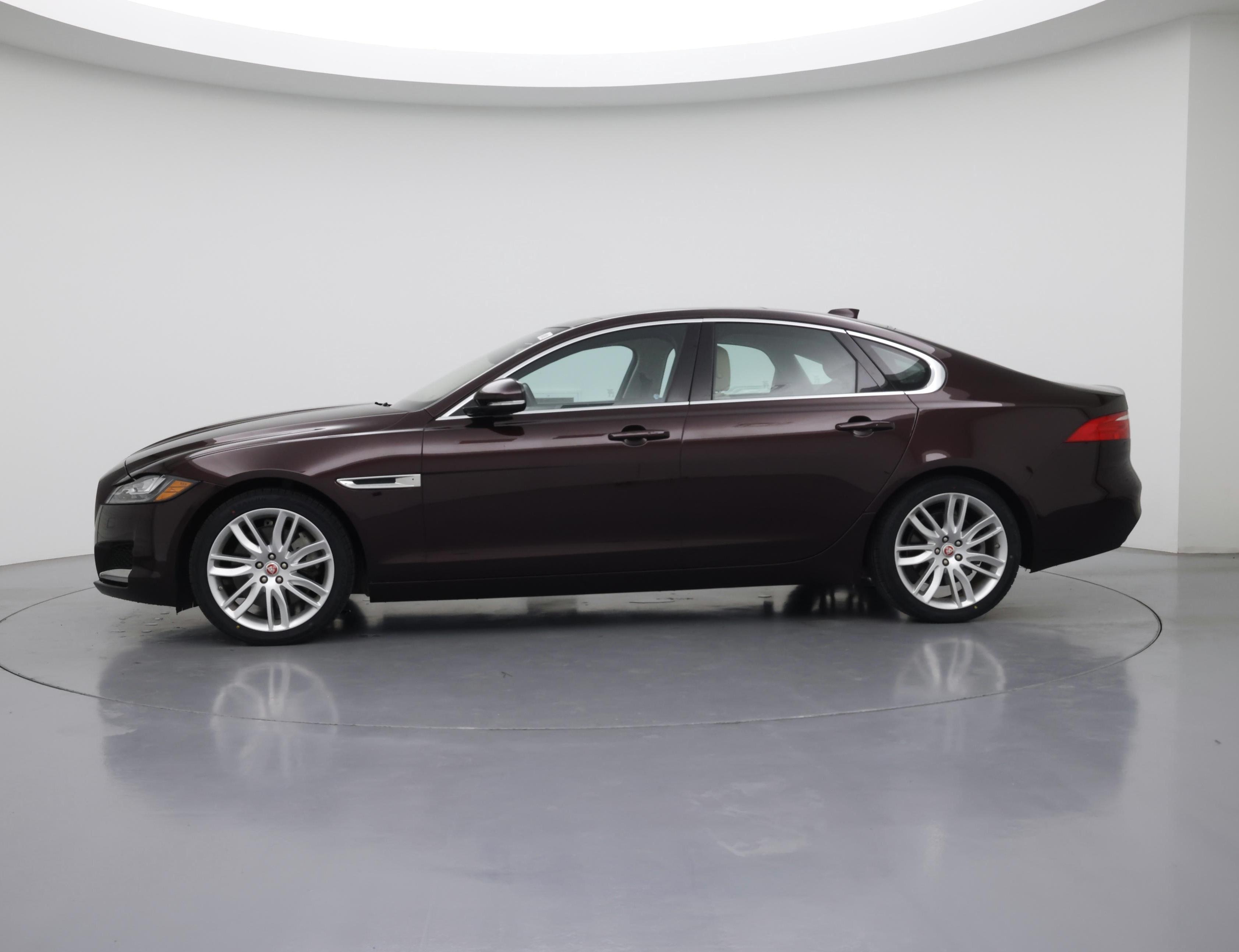Thumbnail: 2016 Jaguar XF - 3