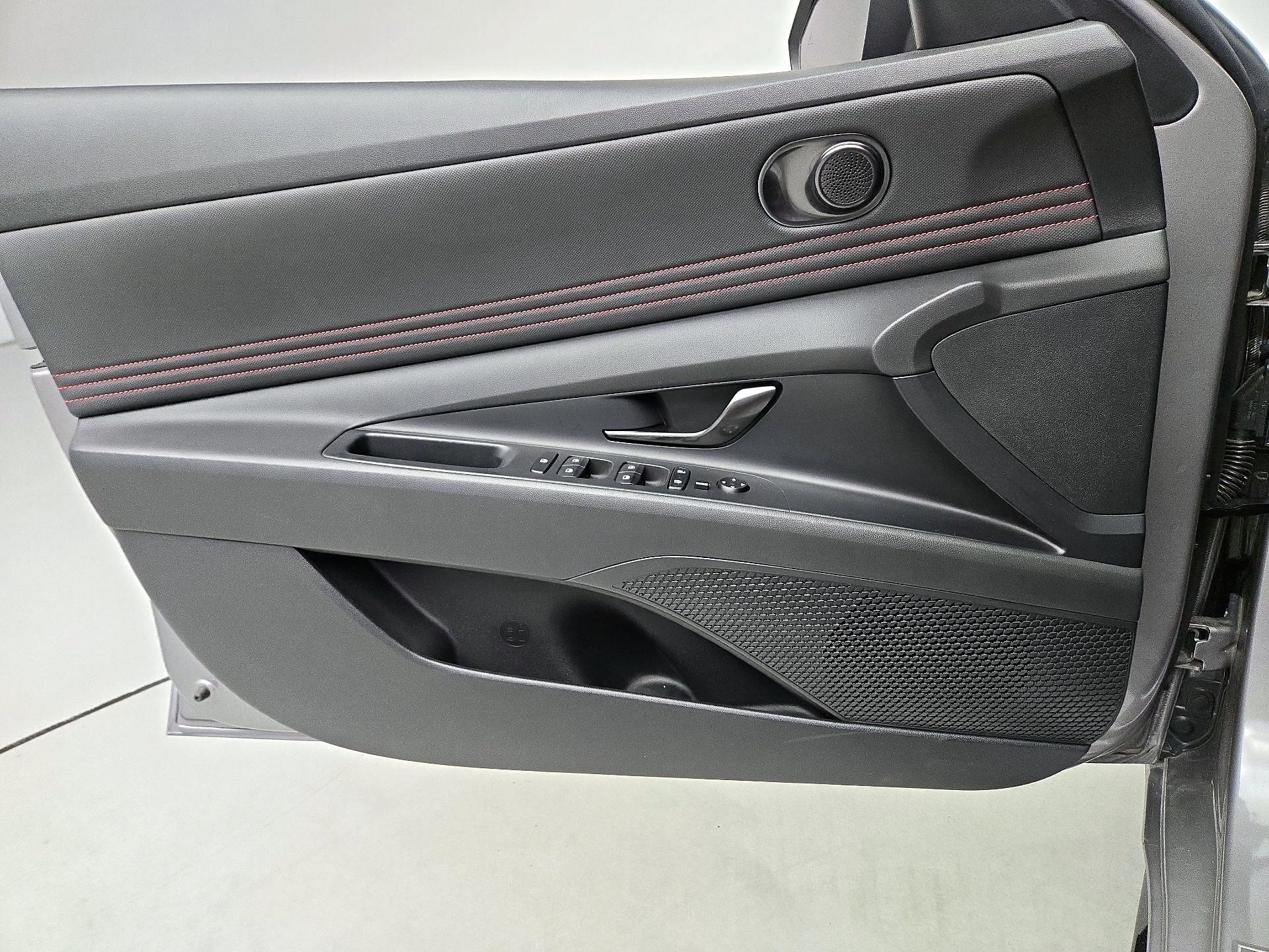 Thumbnail: 2023 Hyundai Elantra - 12