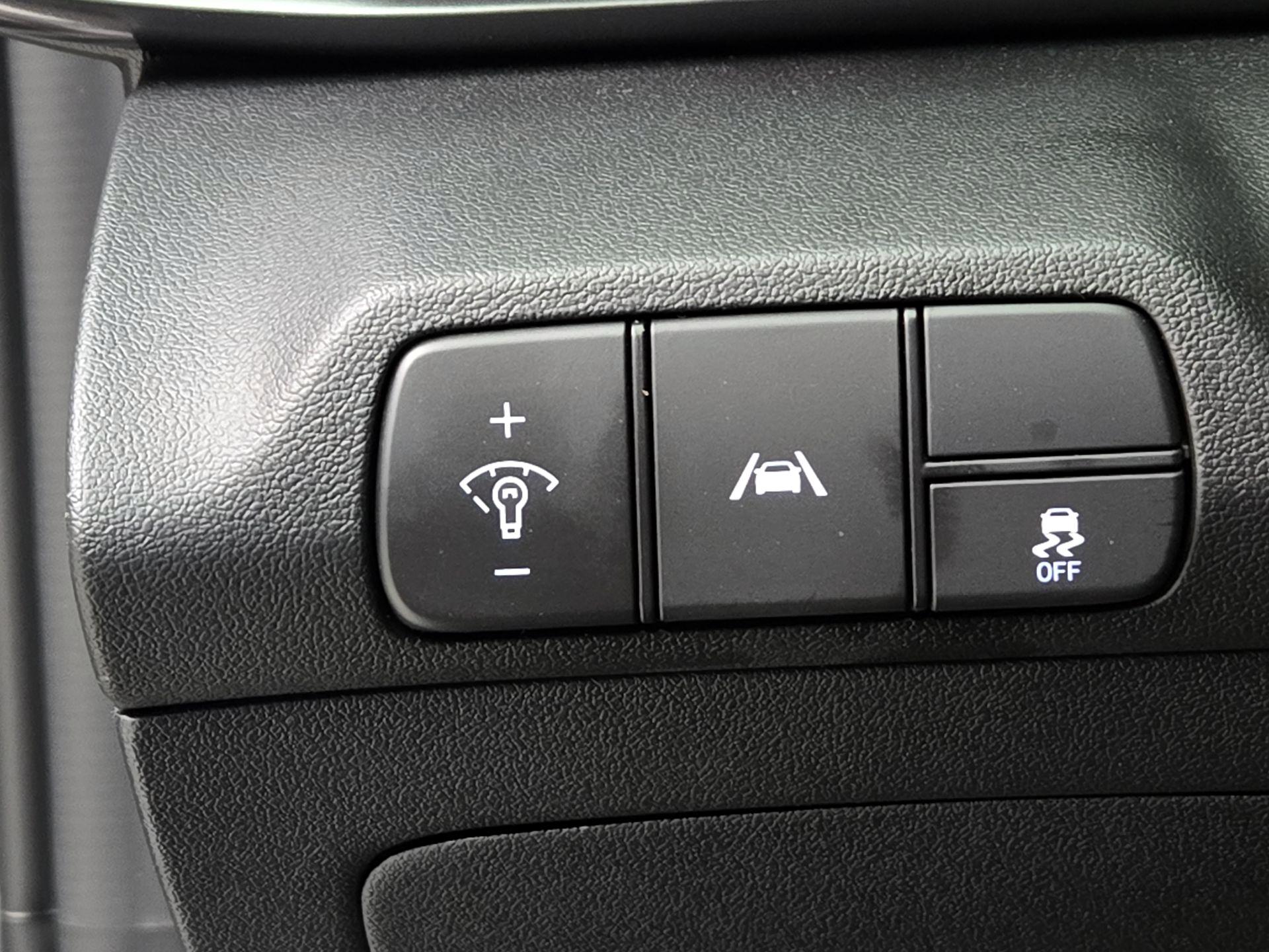 Thumbnail: 2023 Hyundai Elantra - 13