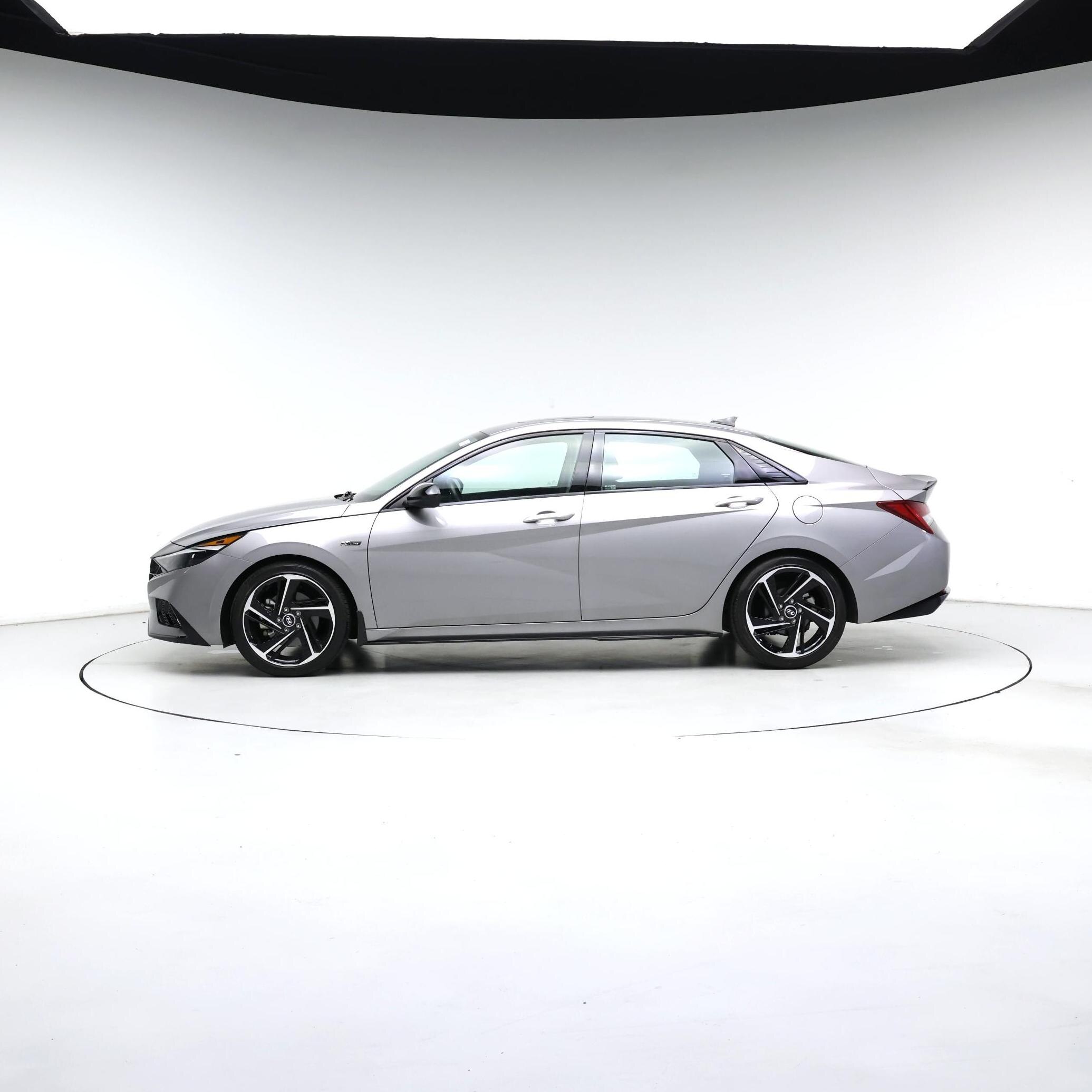 Thumbnail: 2023 Hyundai Elantra - 3