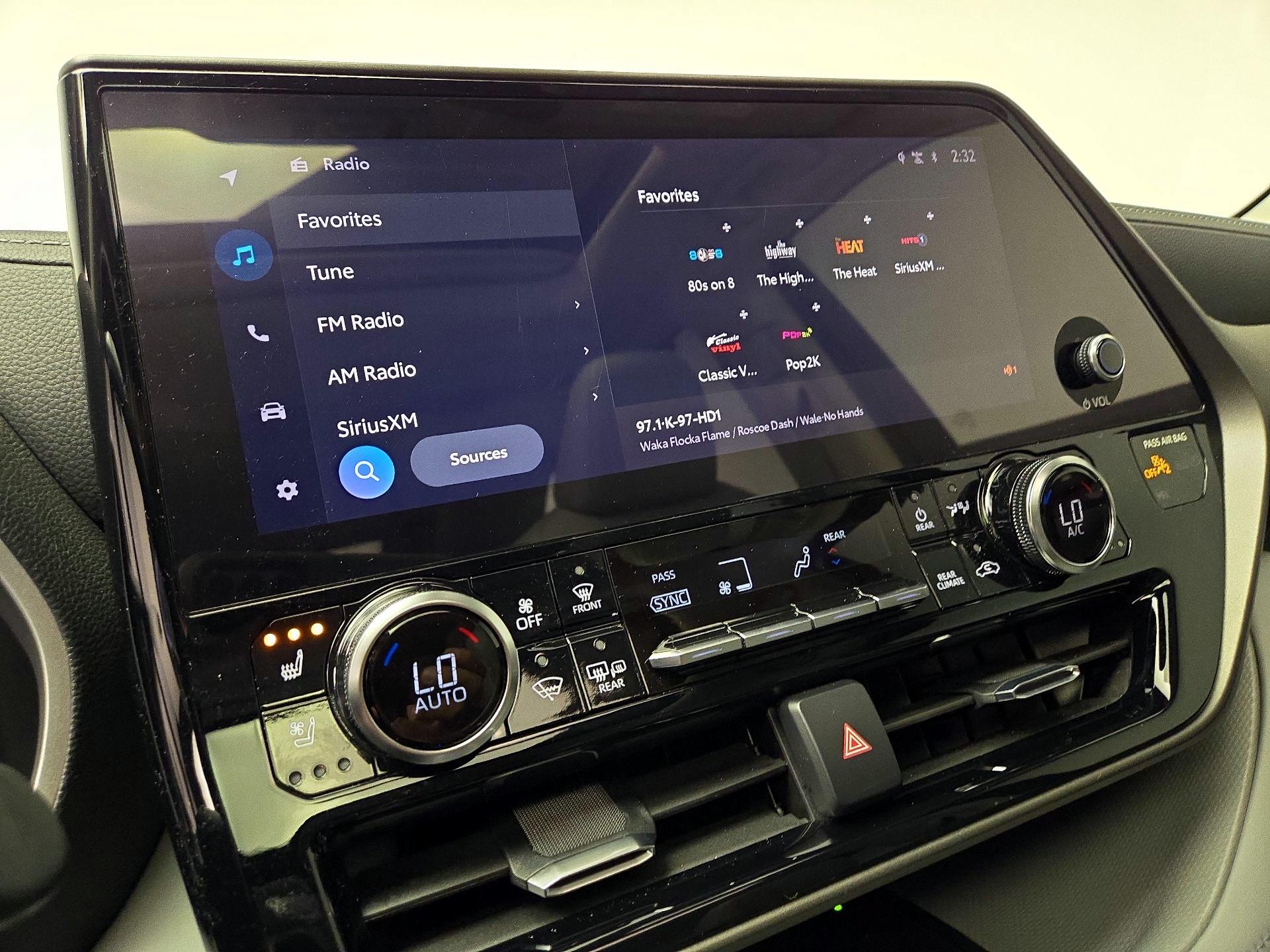 Thumbnail: 2023 Toyota Highlander - 15