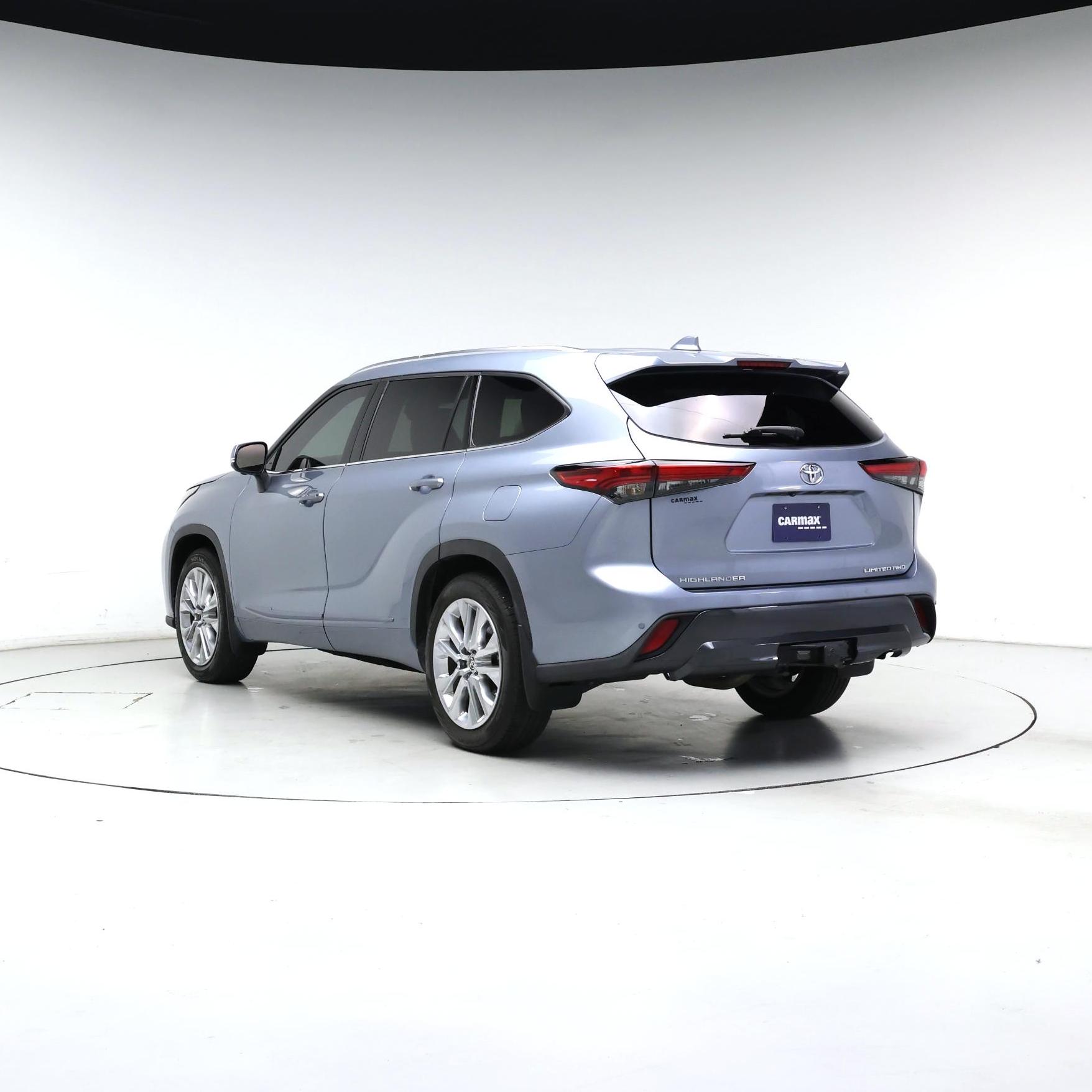 Thumbnail: 2023 Toyota Highlander - 2