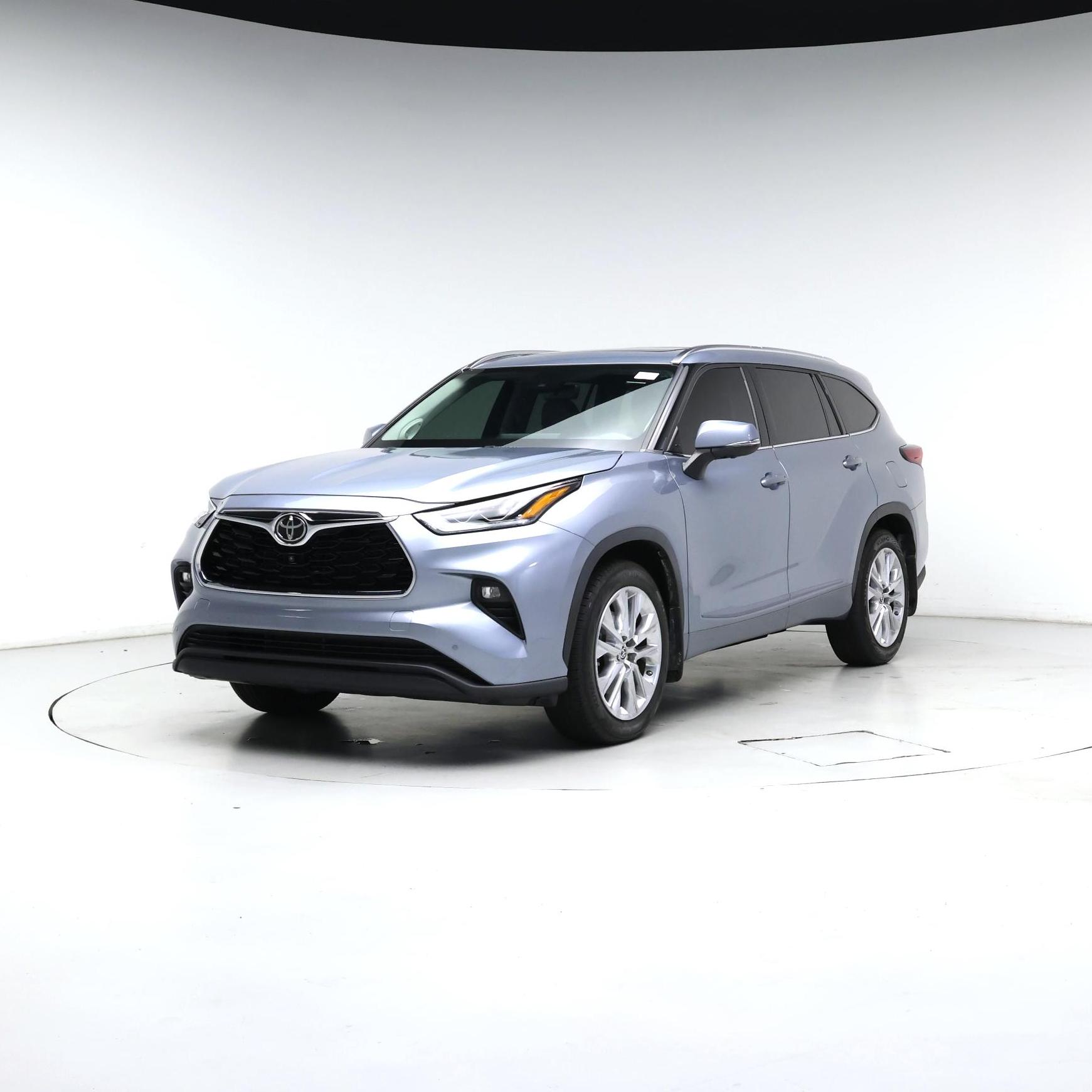 Thumbnail: 2023 Toyota Highlander - 4