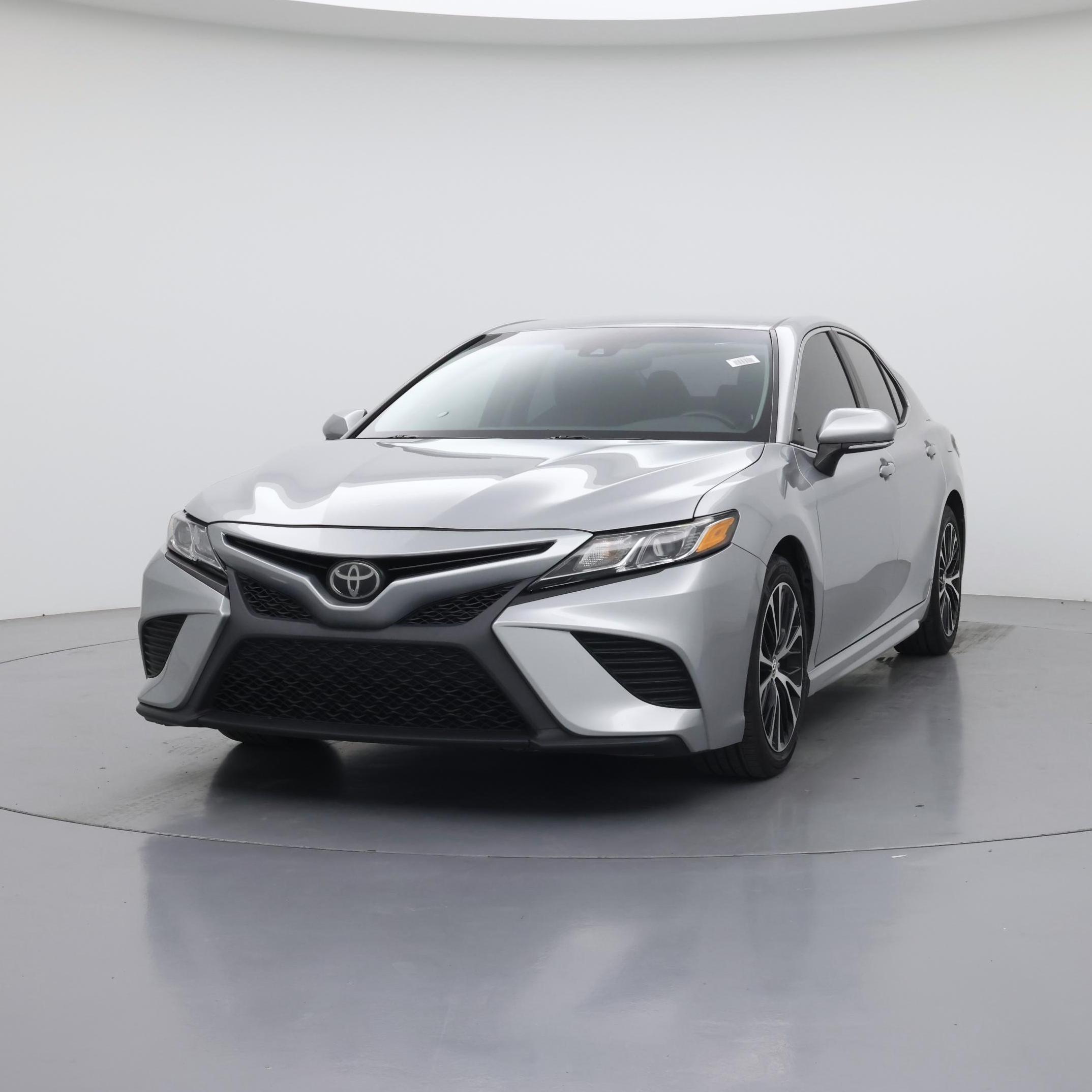 Thumbnail: 2018 Toyota Camry - 4