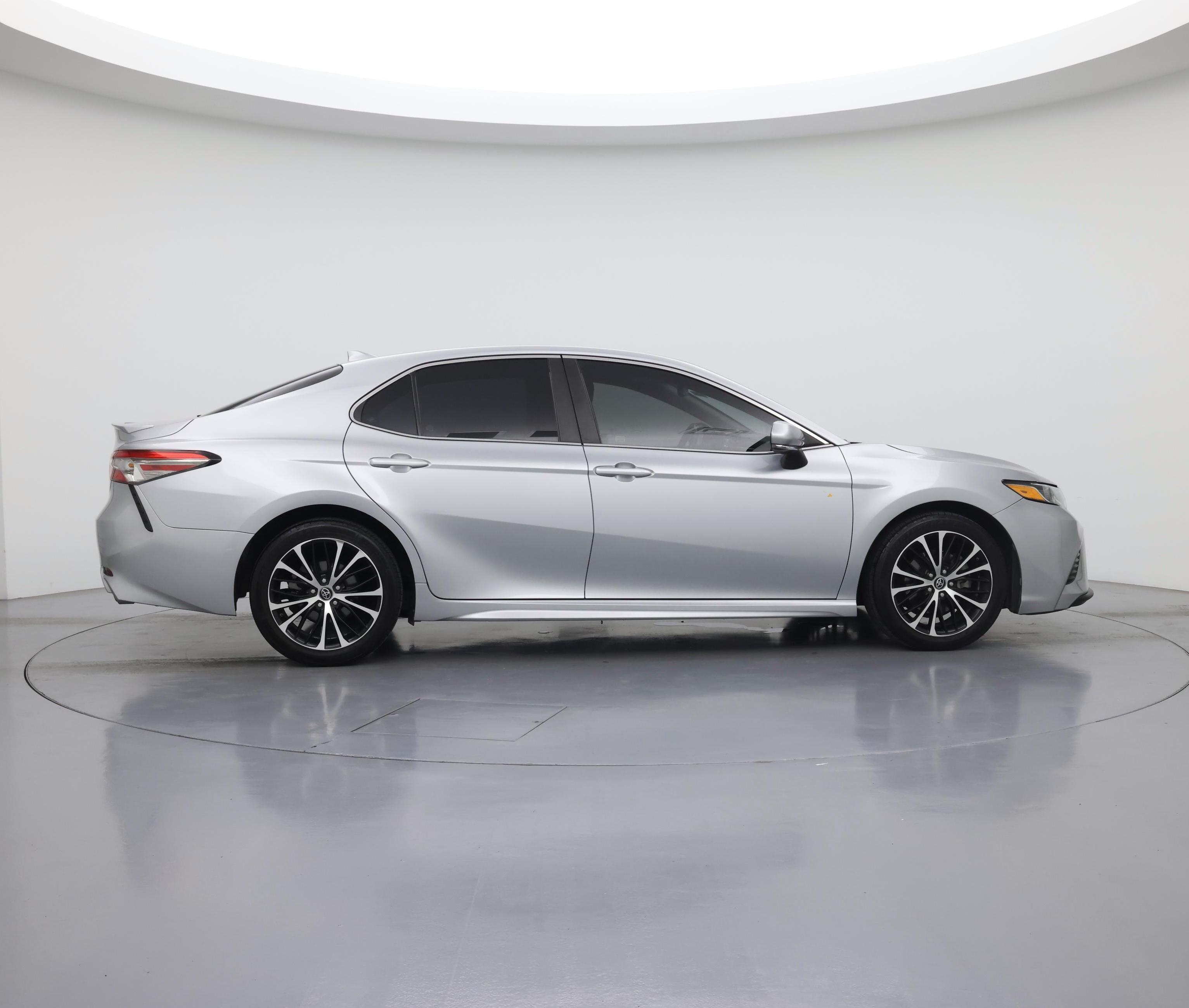 Thumbnail: 2018 Toyota Camry - 7
