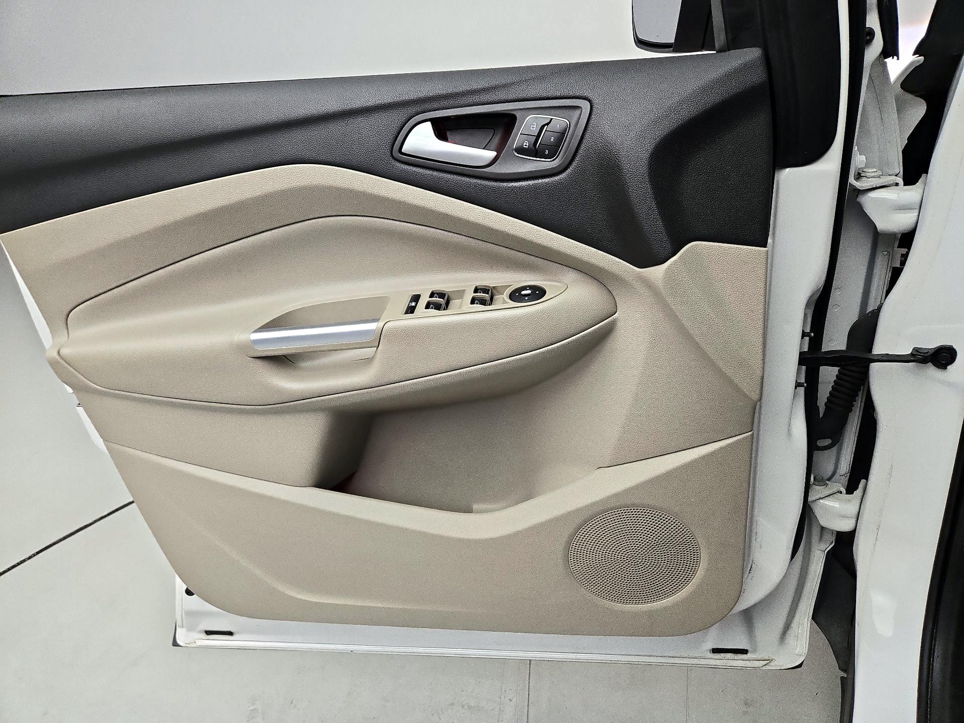 Thumbnail: 2015 Ford Escape - 12