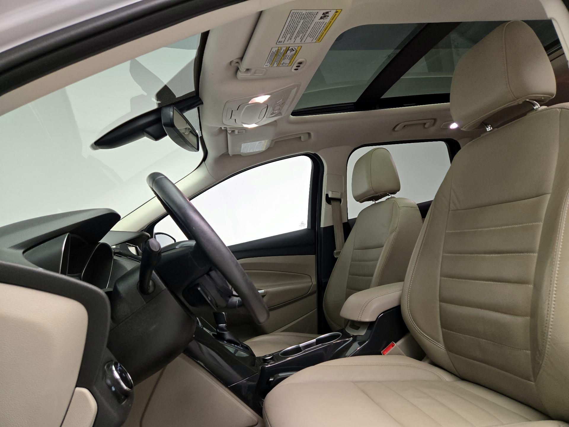 Thumbnail: 2015 Ford Escape - 20