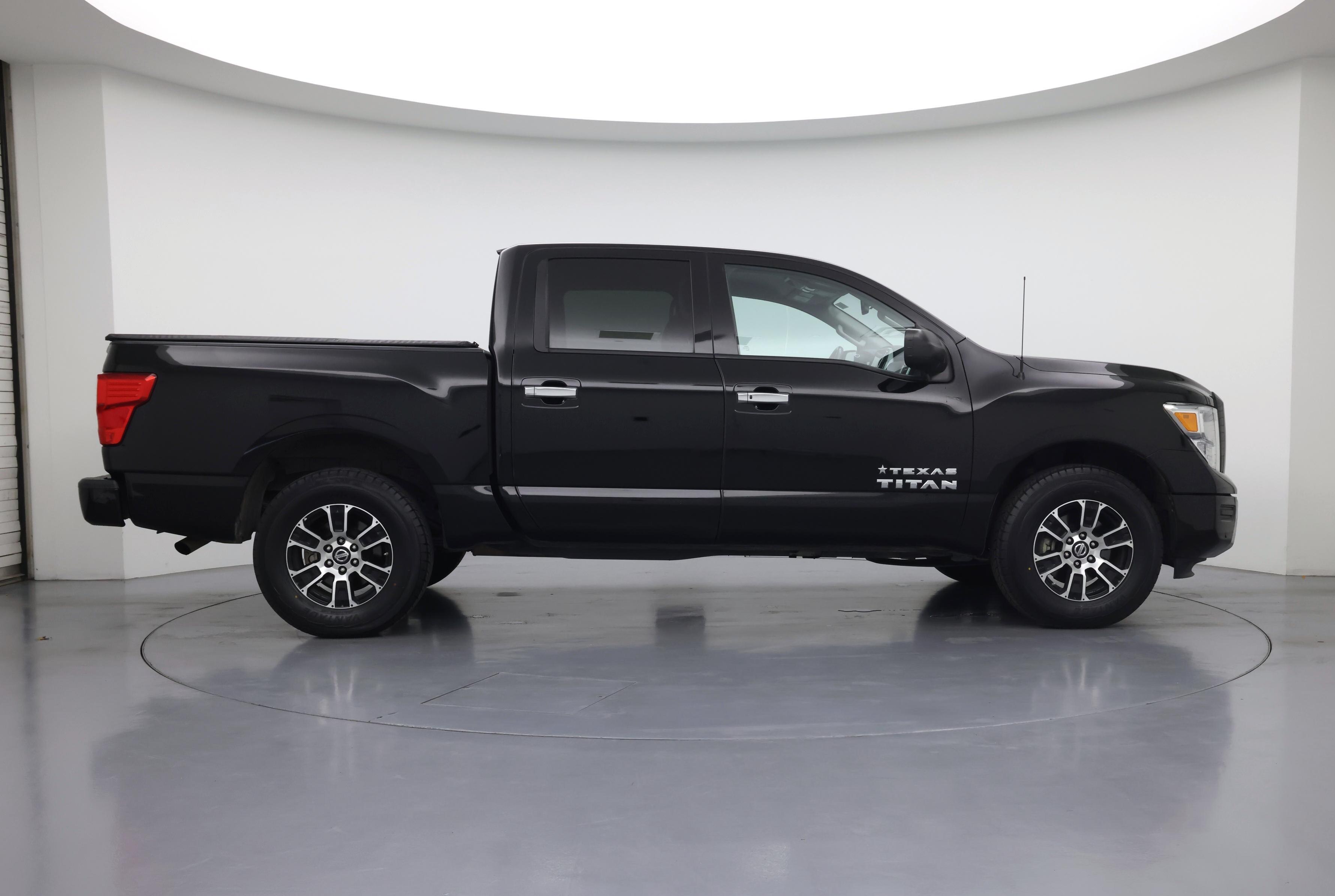 Thumbnail: 2021 Nissan Titan - 7
