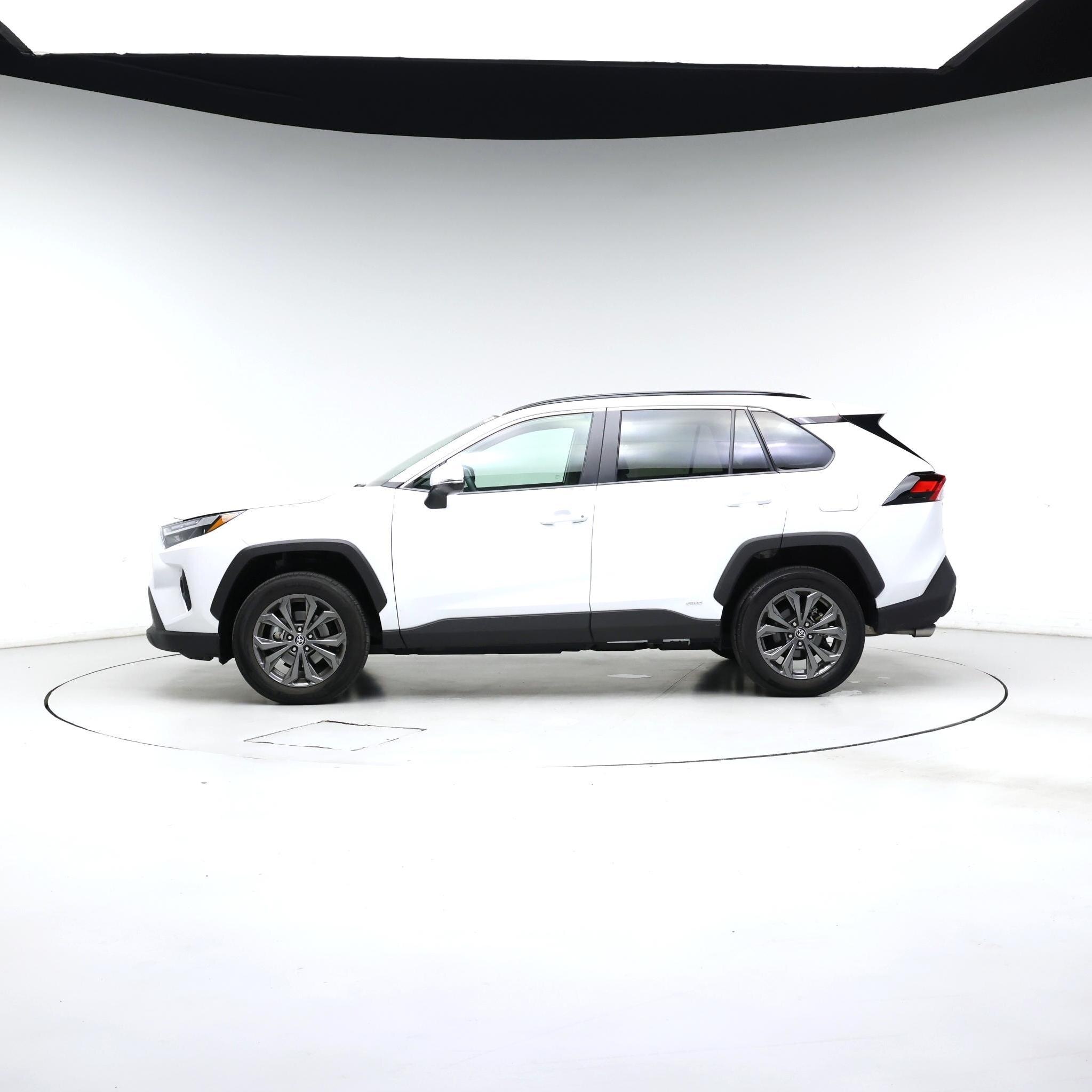 Thumbnail: 2023 Toyota RAV4 - 3