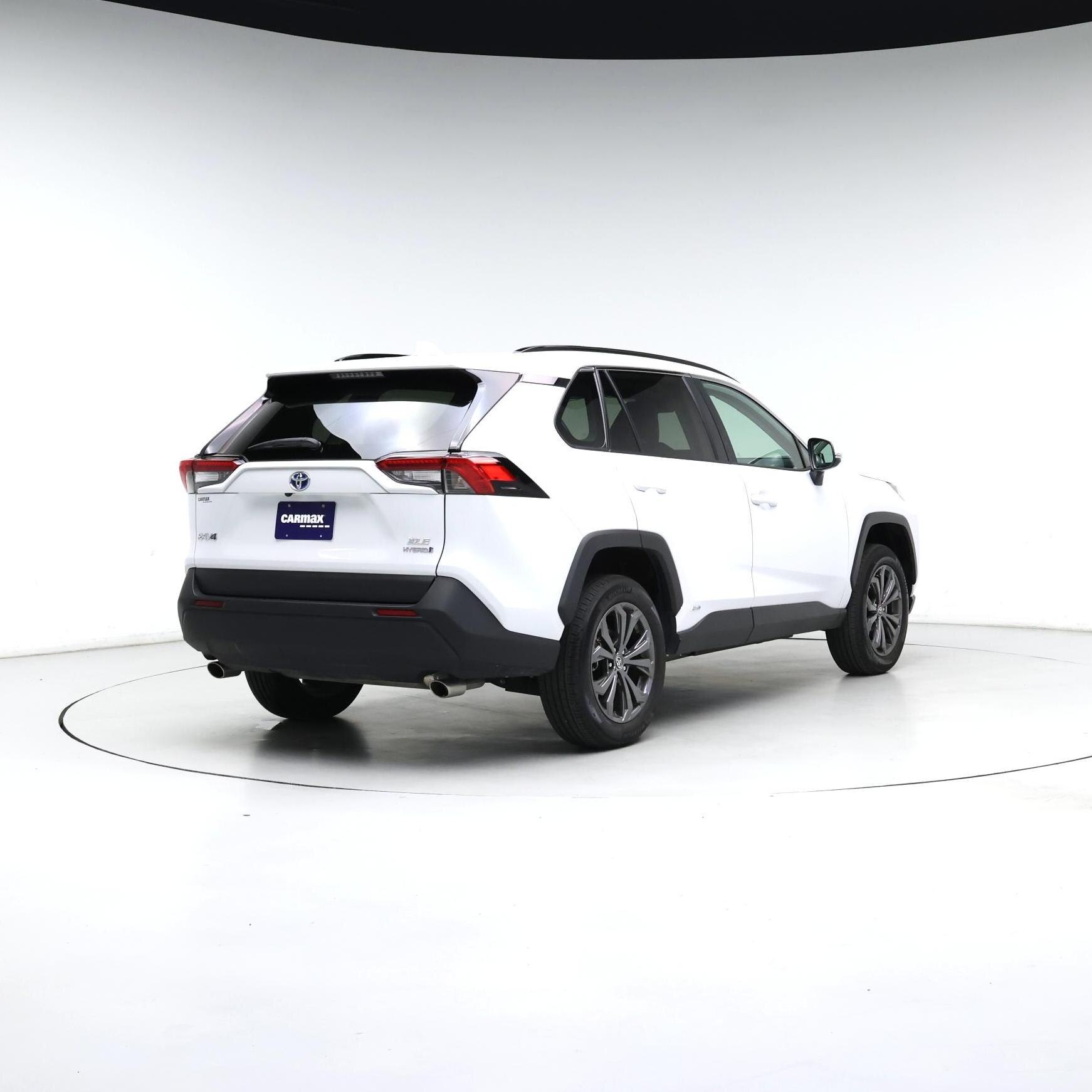 Thumbnail: 2023 Toyota RAV4 - 8