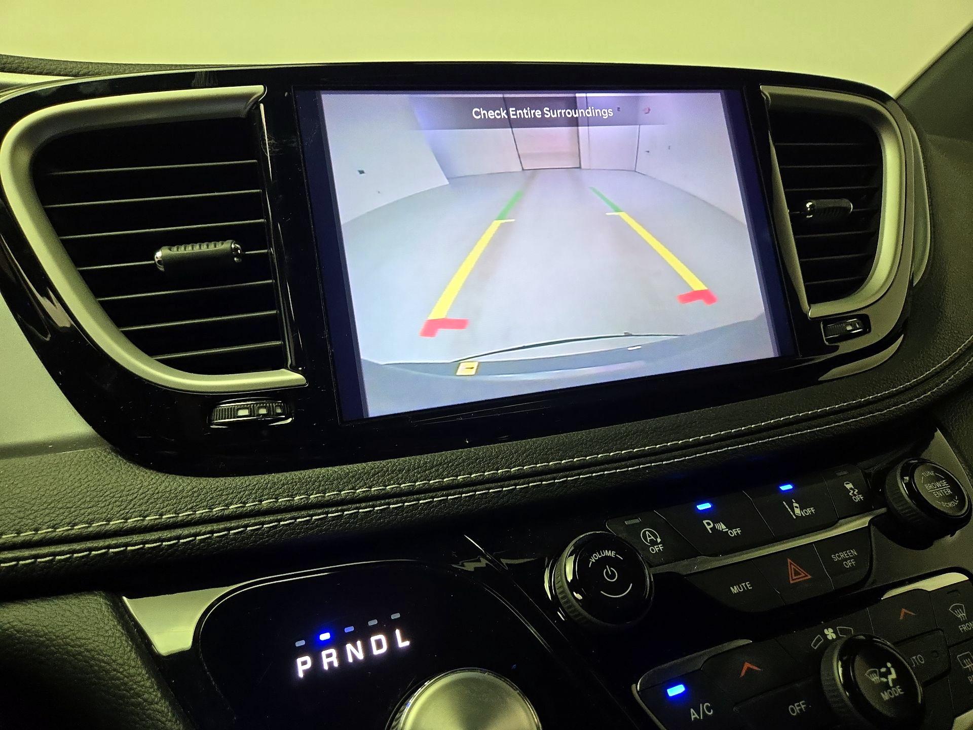 Thumbnail: 2021 Chrysler Pacifica - 14