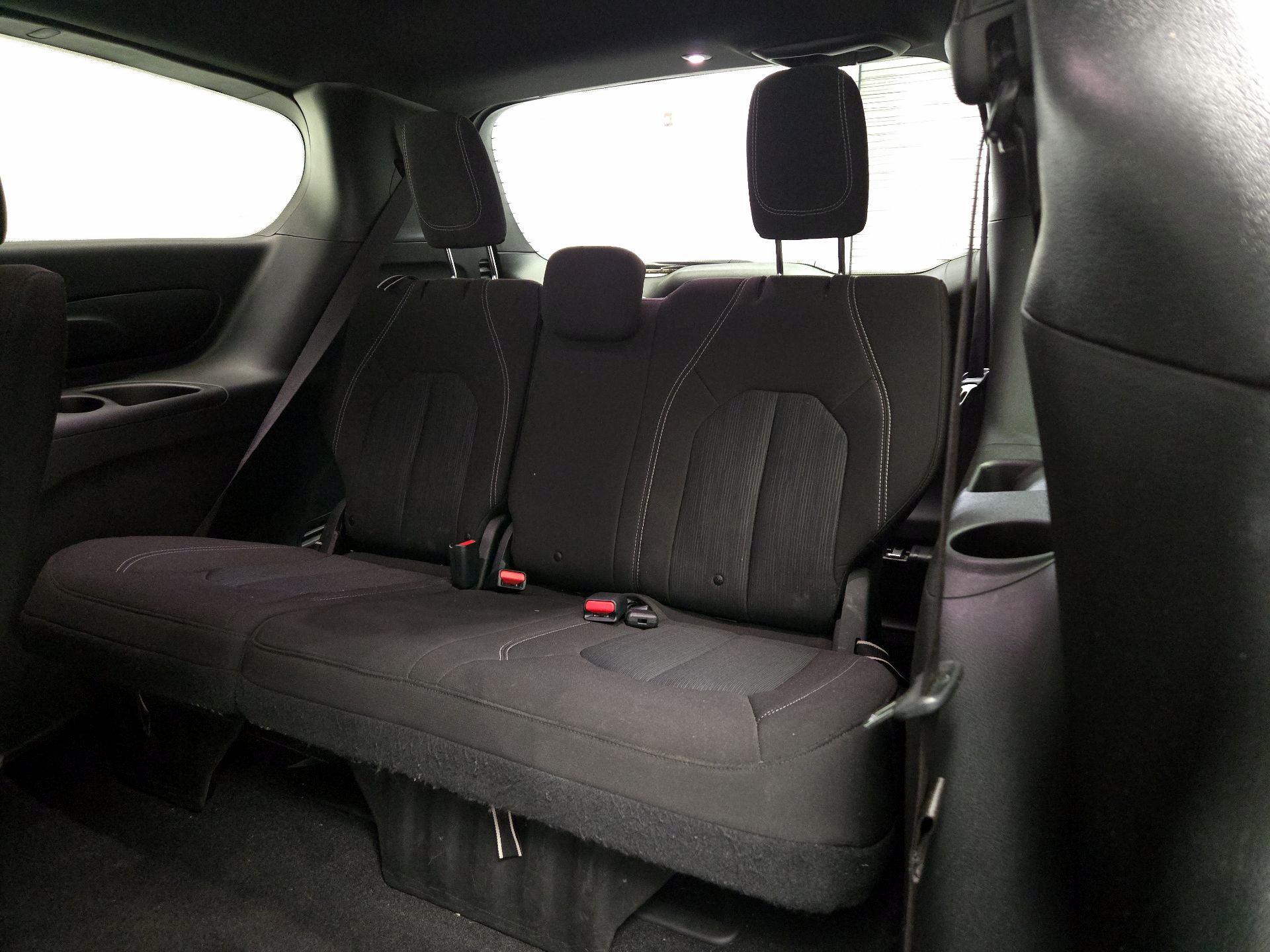 Thumbnail: 2021 Chrysler Pacifica - 20