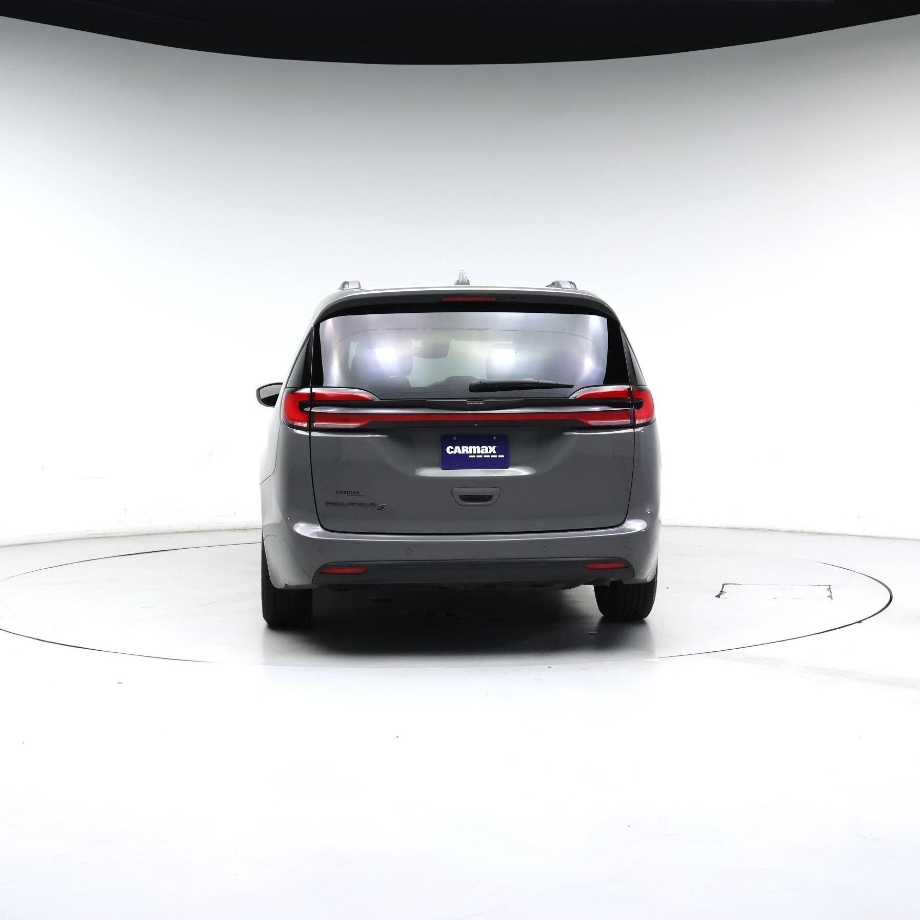 Thumbnail: 2021 Chrysler Pacifica - 6