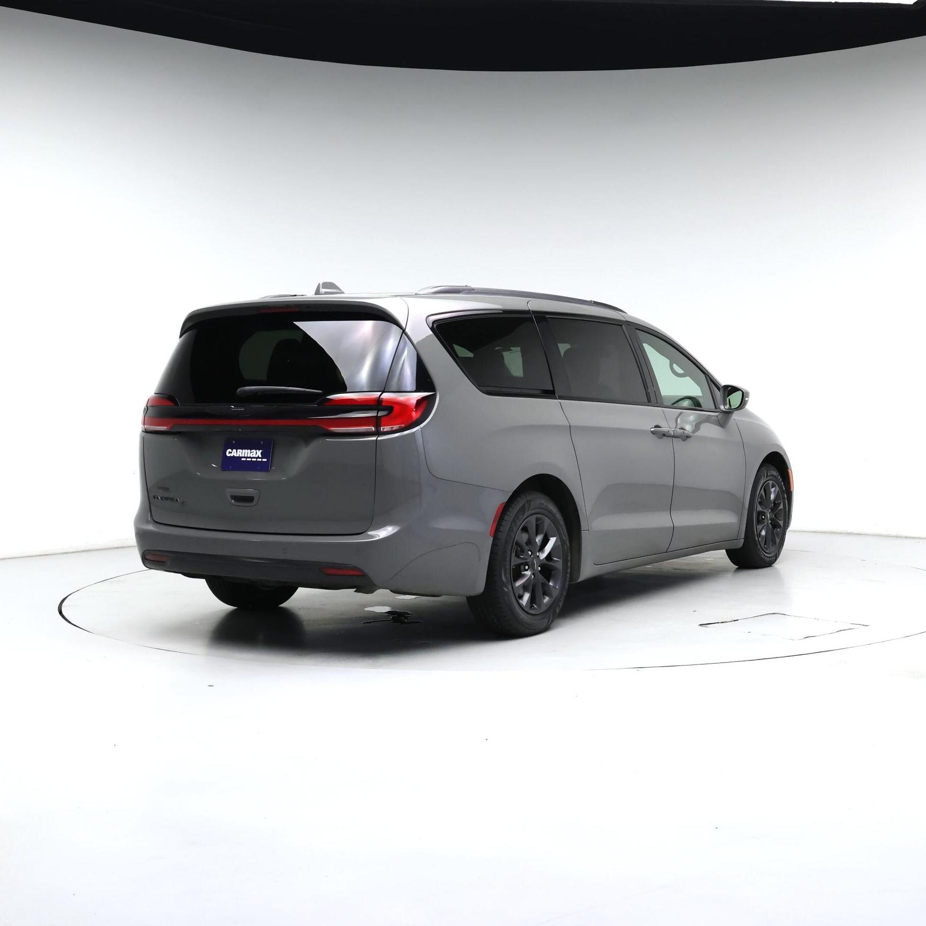 Thumbnail: 2021 Chrysler Pacifica - 8