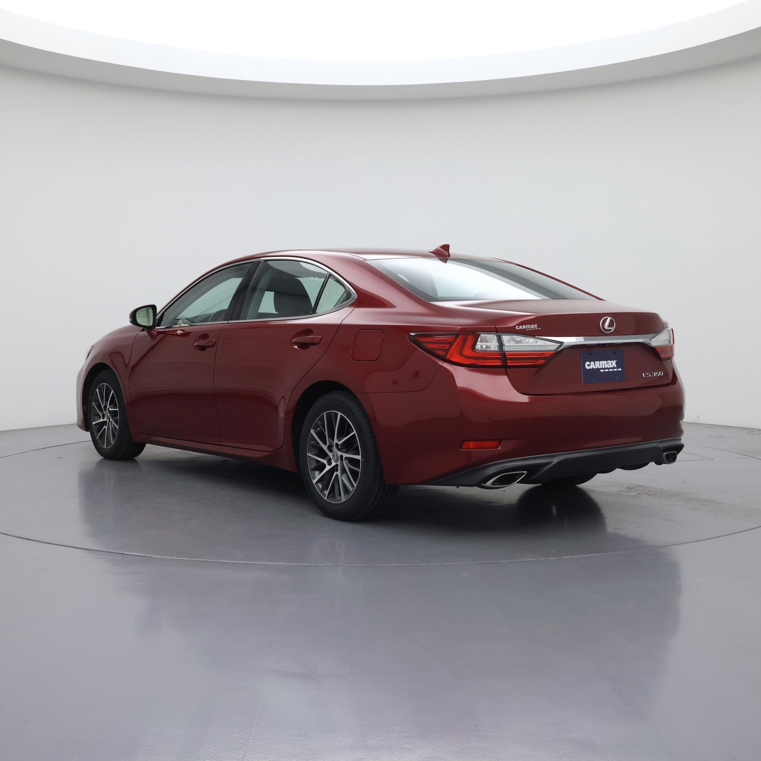 Thumbnail: 2018 Lexus ES - 2